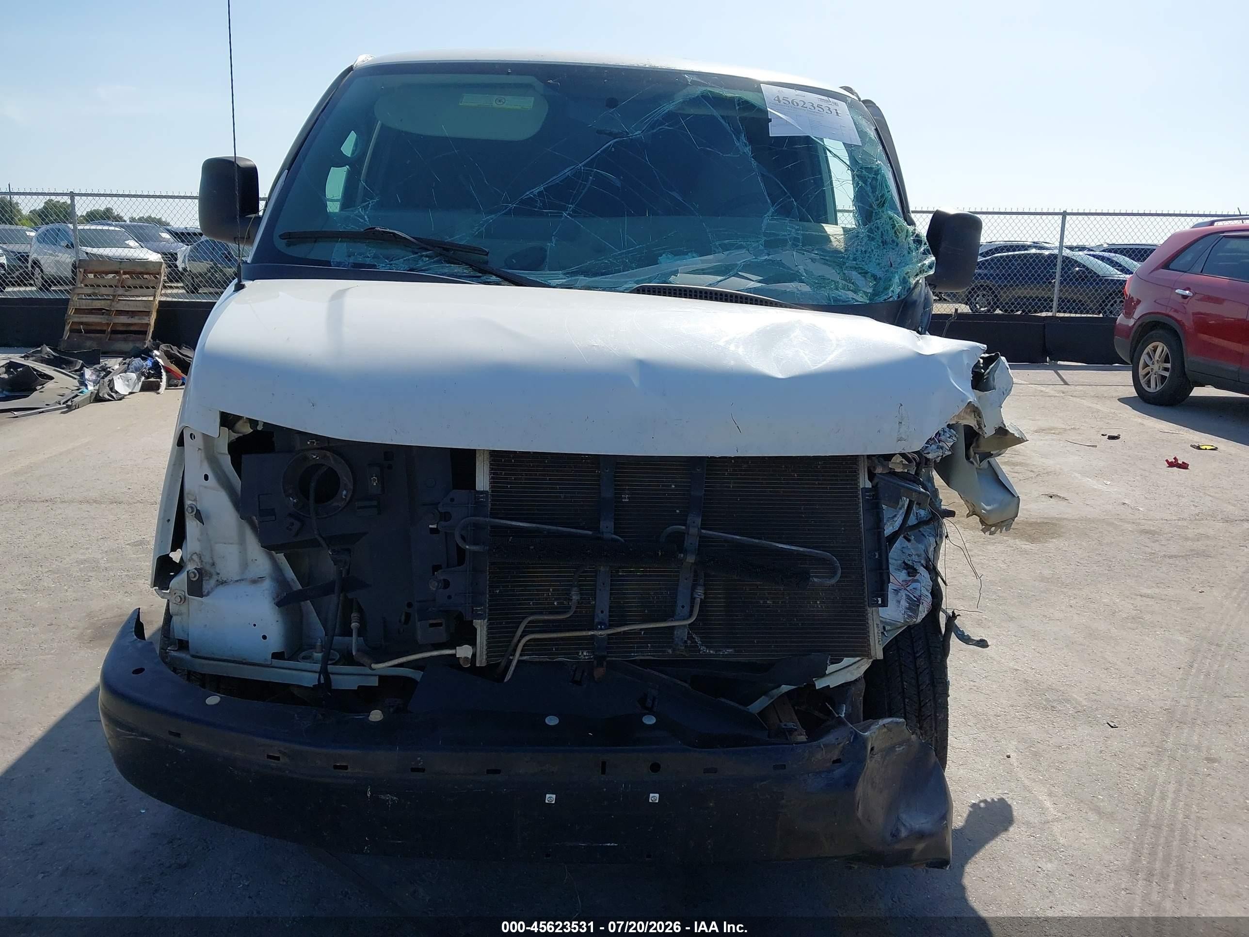 2014 Chevrolet Express 2500 Work Van White vin: 1GCWGFCA4E1207831