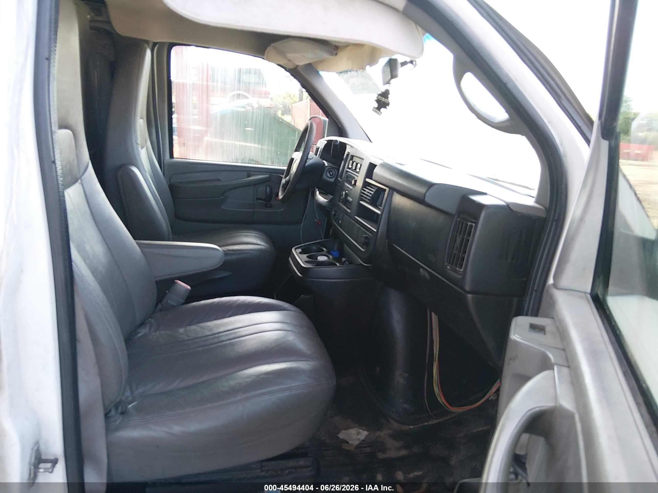 2014 Chevrolet Express 2500 Work Van White vin: 1GCWGFCA4E1214200