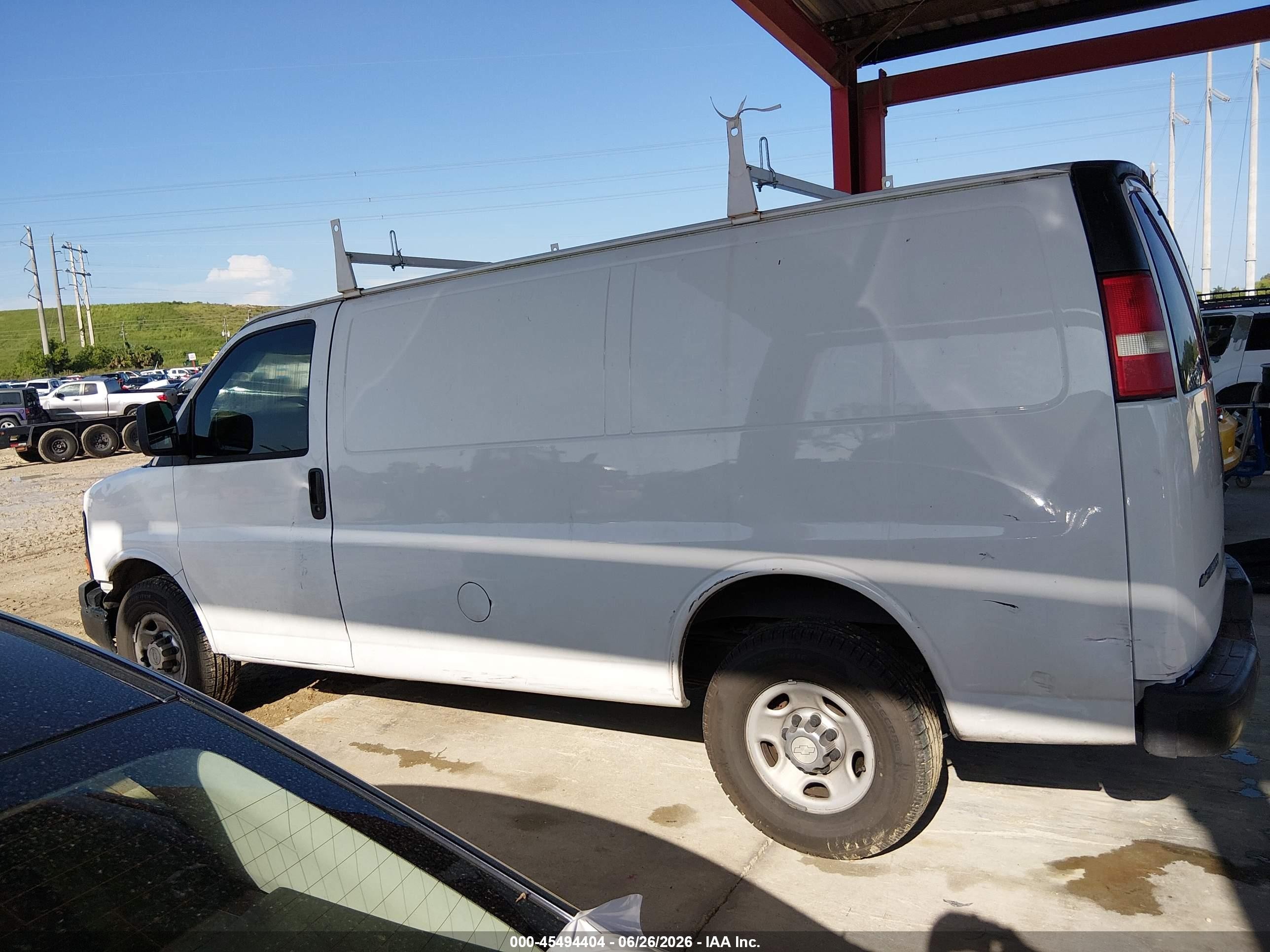 2014 Chevrolet Express 2500 Work Van White vin: 1GCWGFCA4E1214200