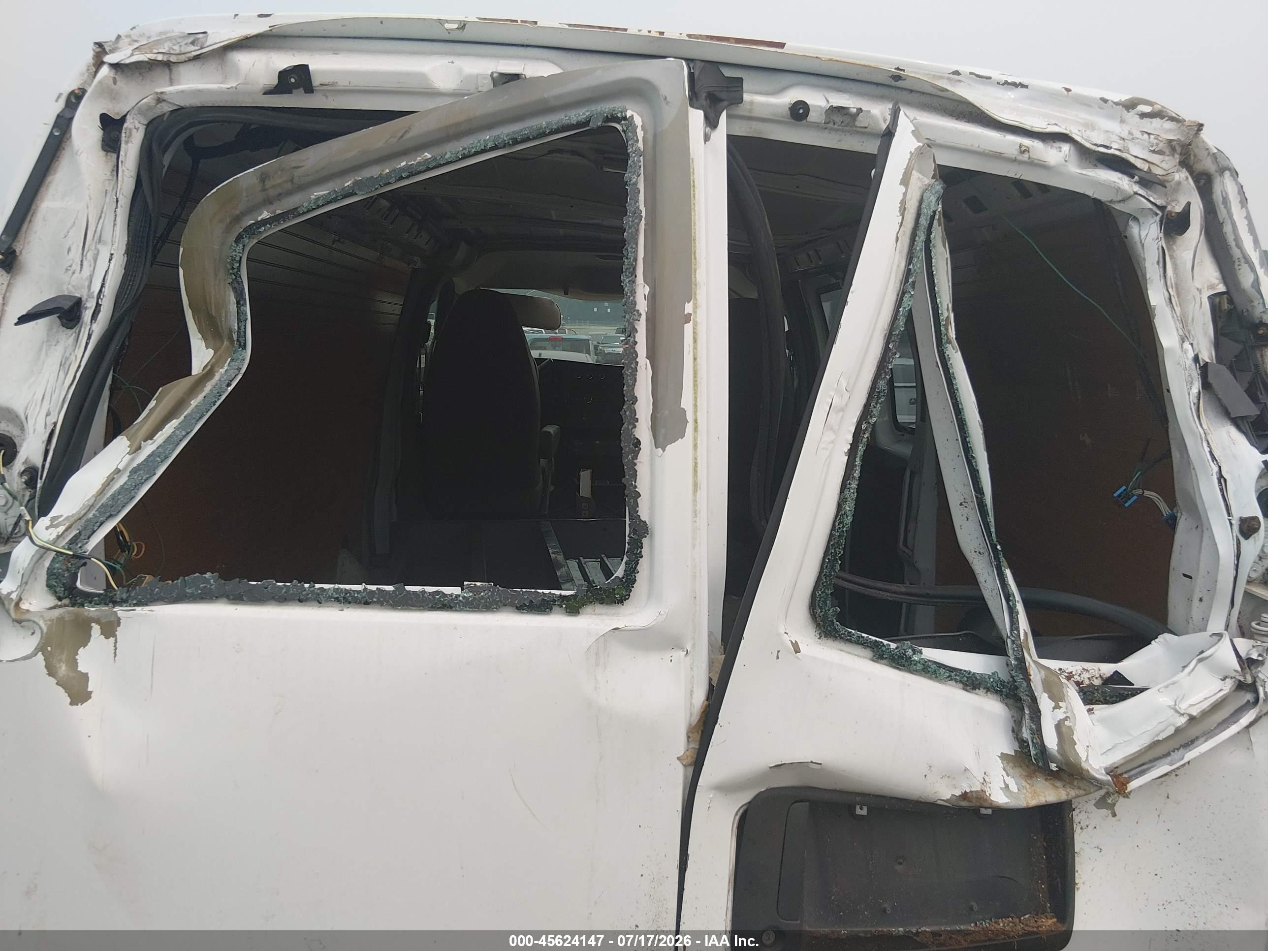 2011 Chevrolet Express 2500 Work Van White vin: 1GCWGFCA6B1177839