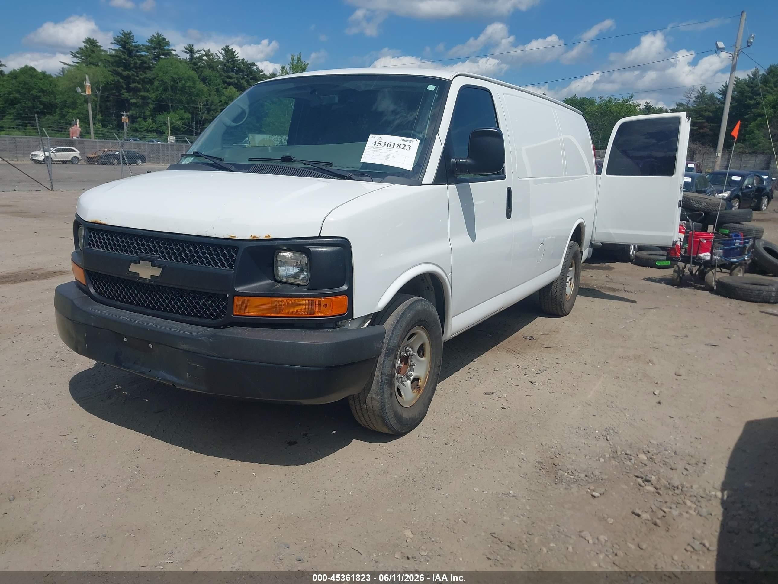 2013 Chevrolet Express 2500 Work Van White vin: 1GCWGFCA6D1120785