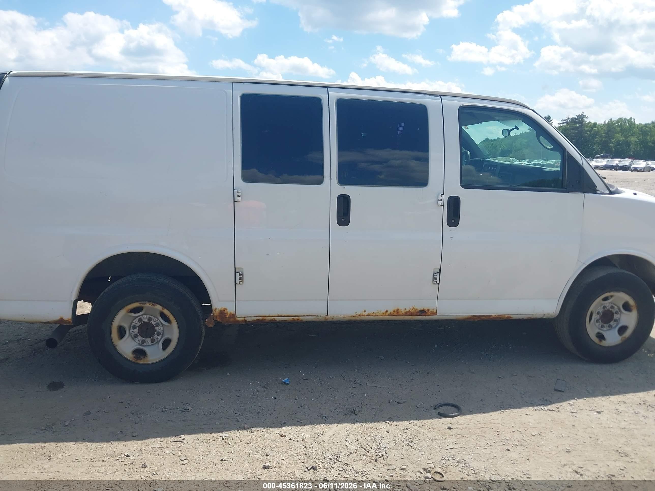2013 Chevrolet Express 2500 Work Van White vin: 1GCWGFCA6D1120785