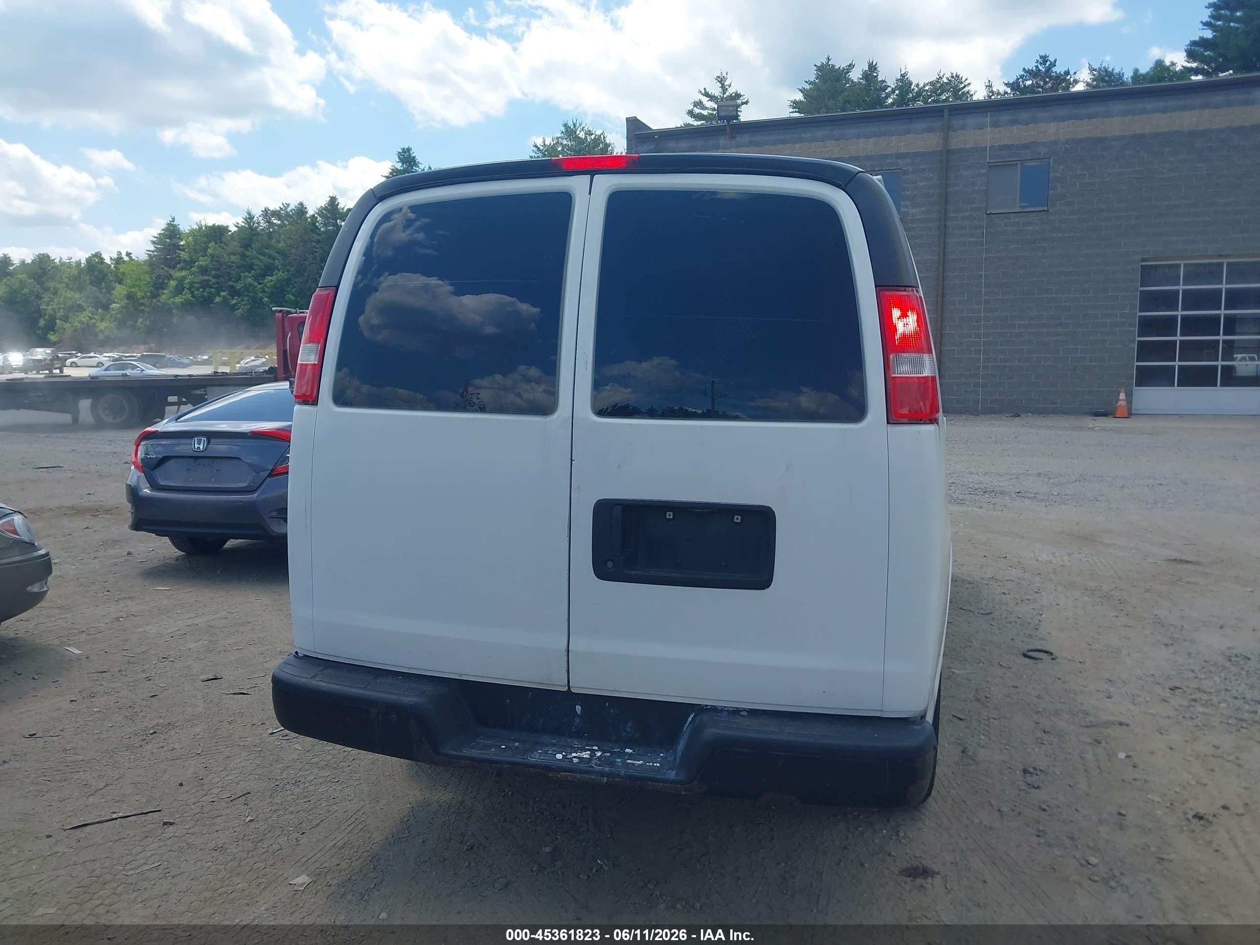 2013 Chevrolet Express 2500 Work Van White vin: 1GCWGFCA6D1120785