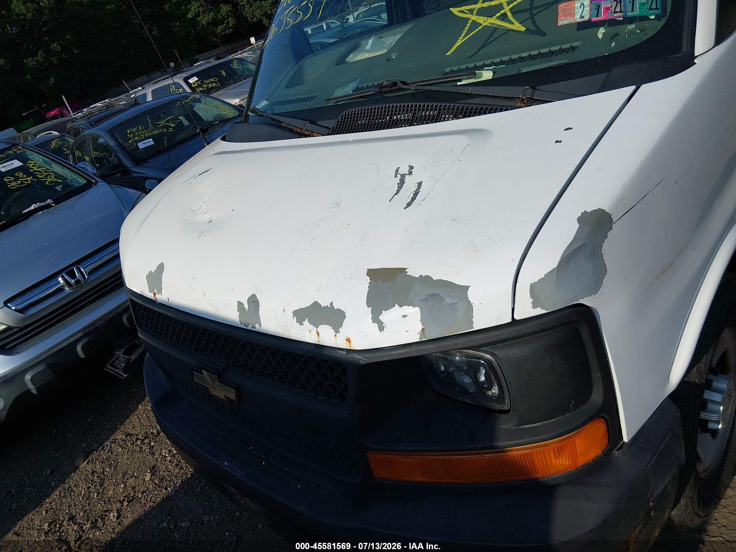 2011 Chevrolet Express 2500 Work Van White vin: 1GCWGFCA7B1164002