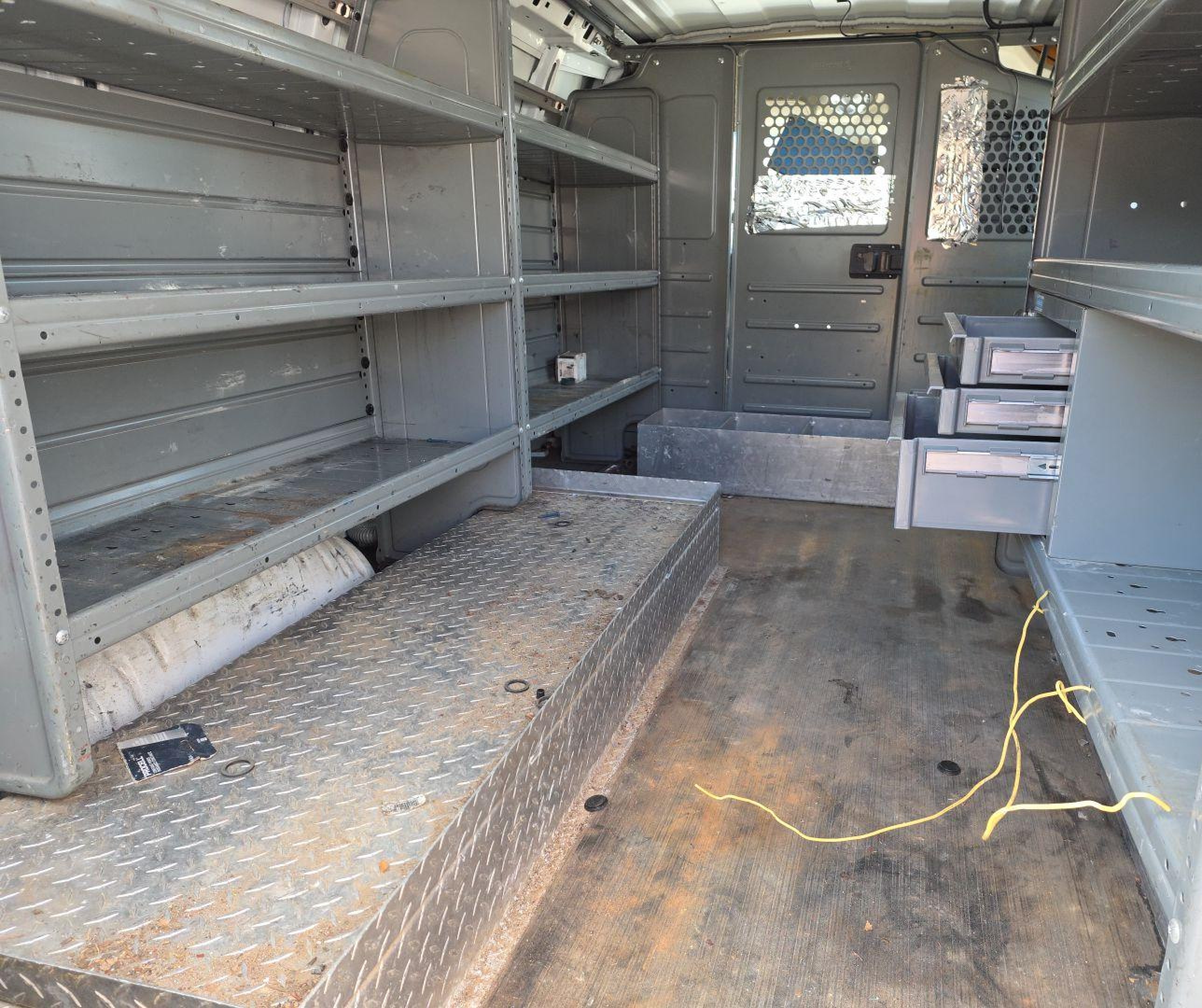 2011 Chevrolet Express 2500 Work Van vin: 1GCWGFCA7B1184105