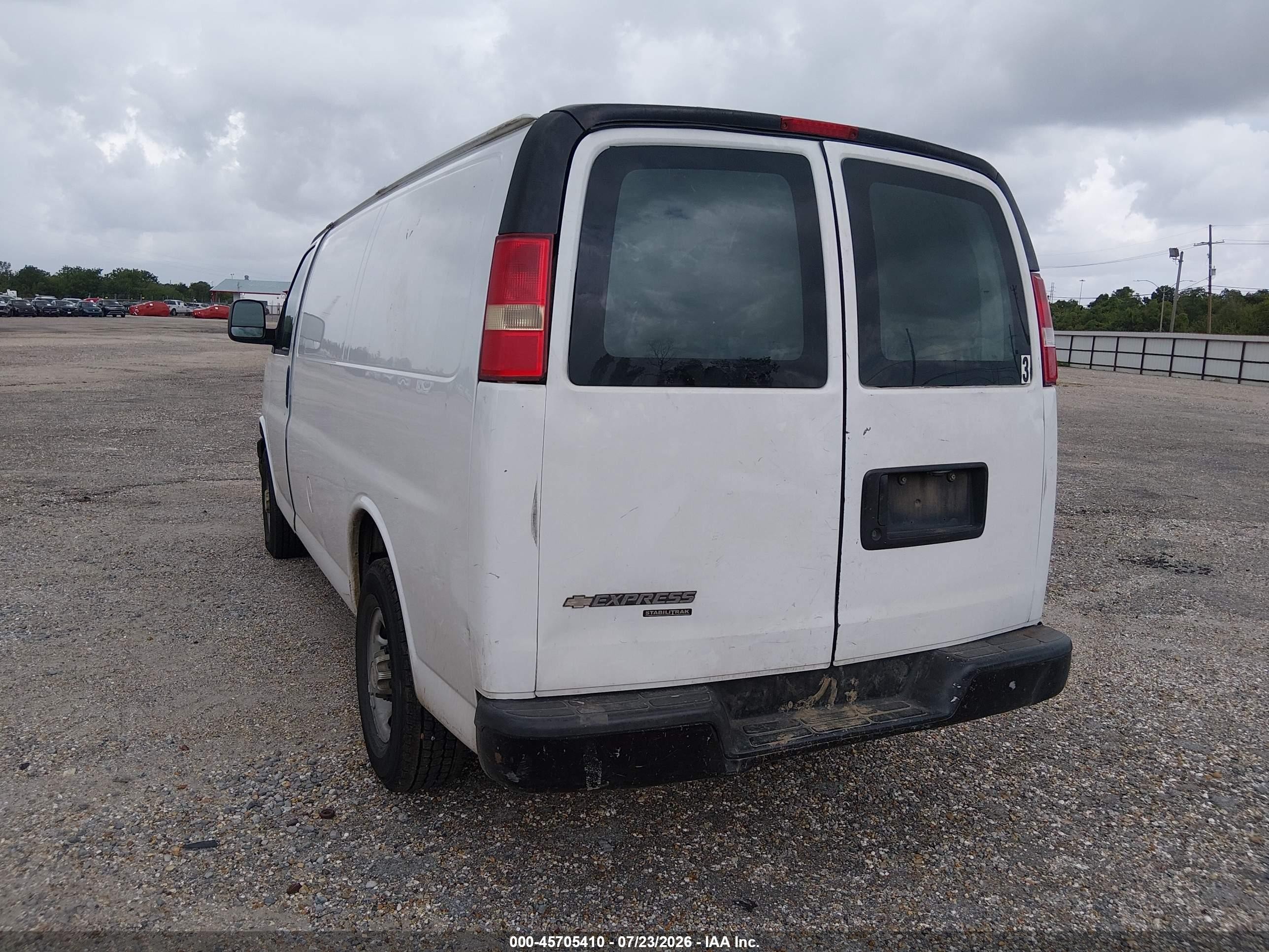 2013 Chevrolet Express 2500 Work Van White vin: 1GCWGFCA7D1184446