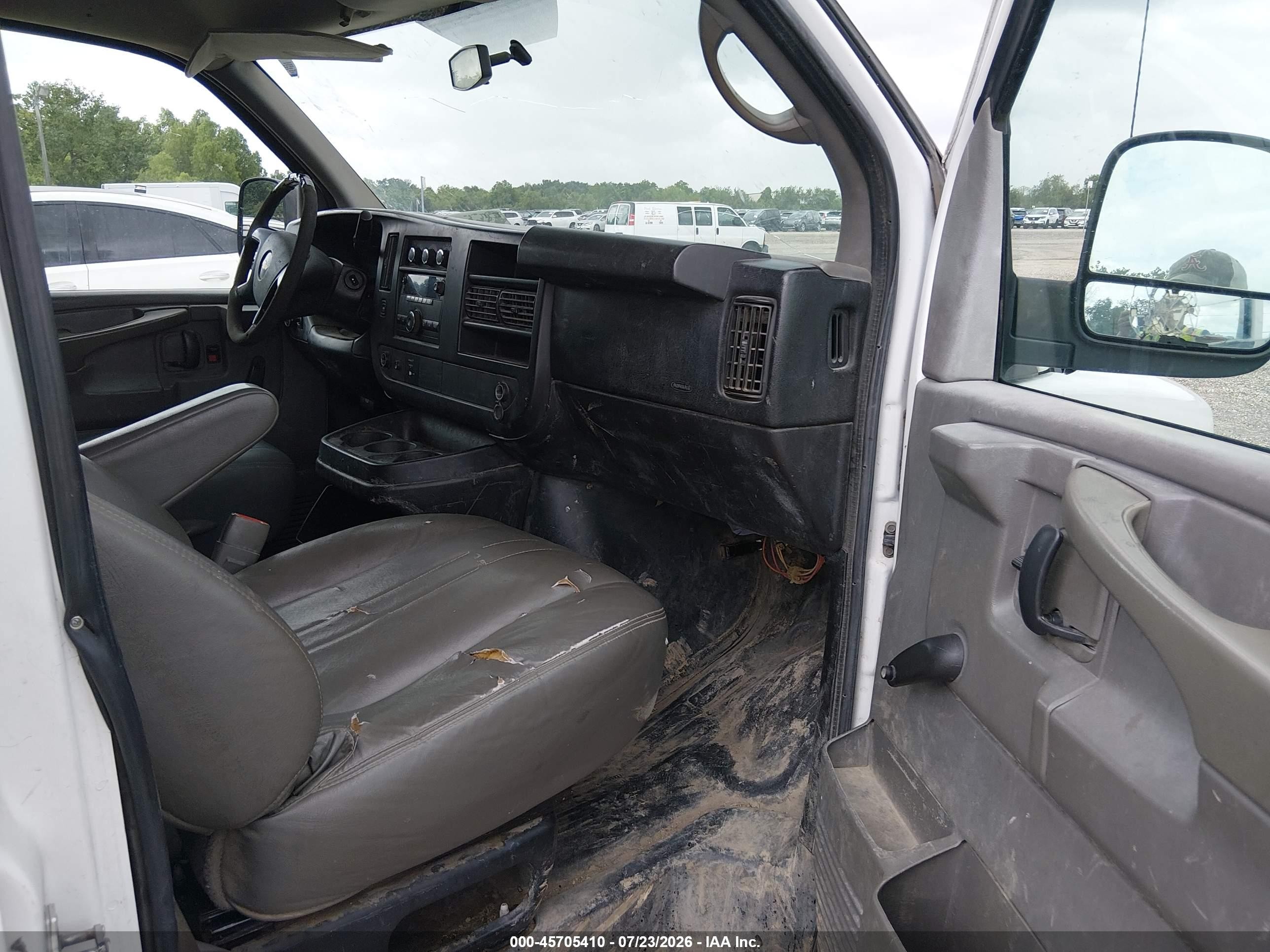 2013 Chevrolet Express 2500 Work Van White vin: 1GCWGFCA7D1184446