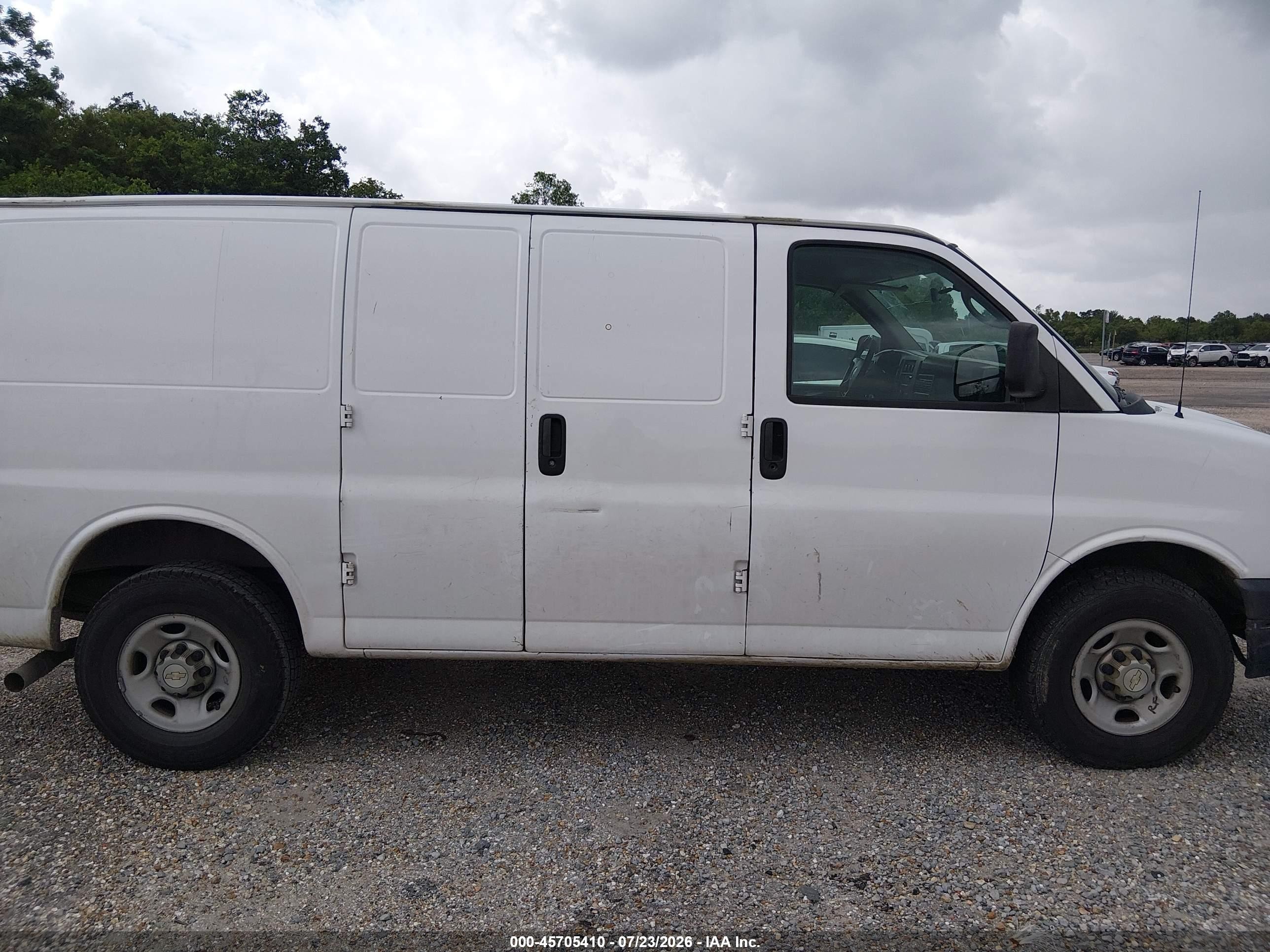 2013 Chevrolet Express 2500 Work Van White vin: 1GCWGFCA7D1184446