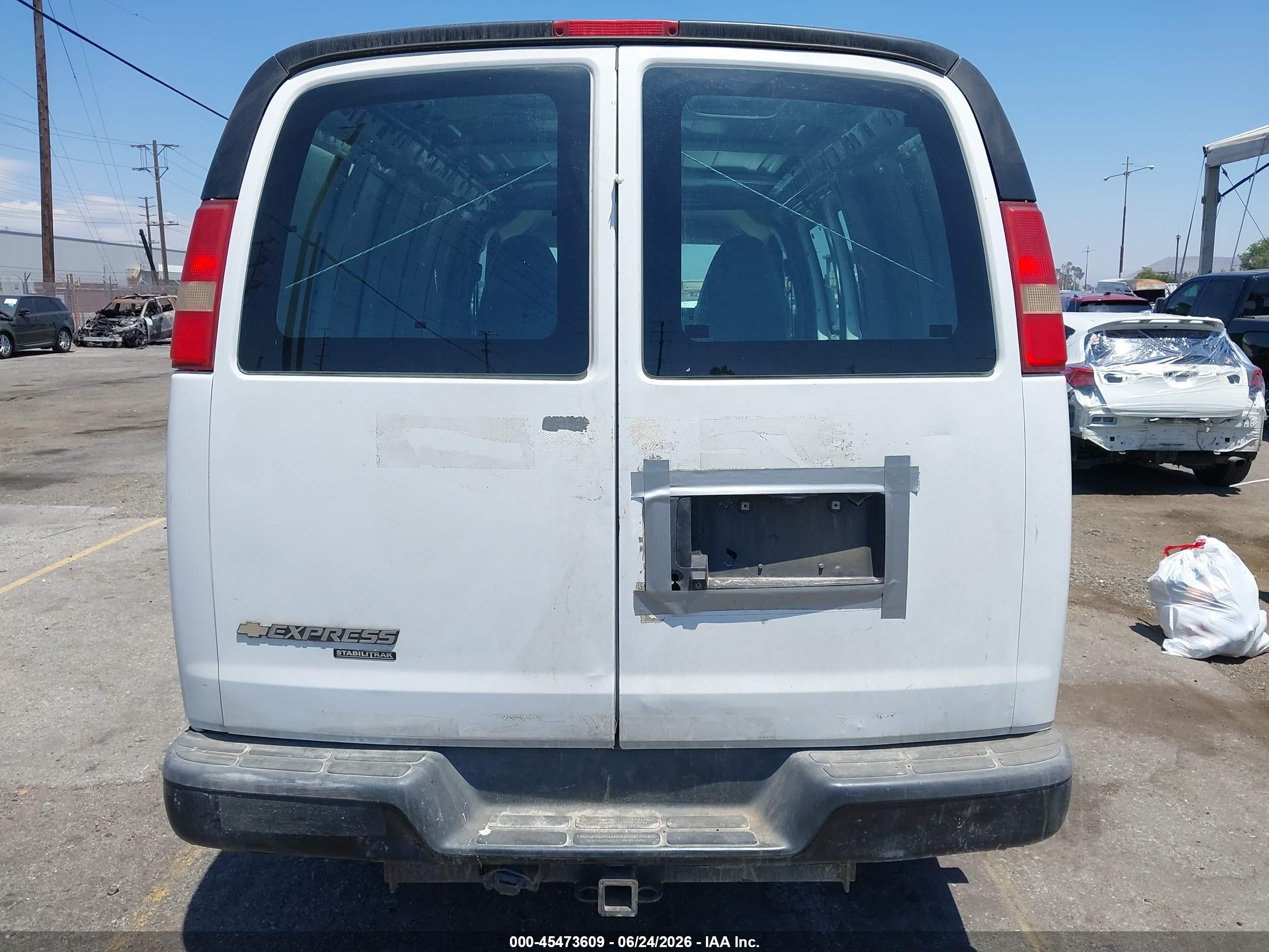 2013 Chevrolet Express 2500 Work Van White vin: 1GCWGFCA7D1903551