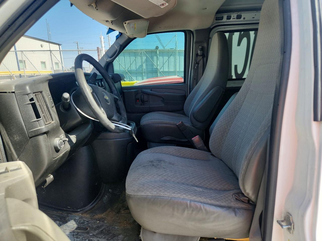2014 Chevrolet Express G2500 White vin: 1GCWGFCA7E1211209