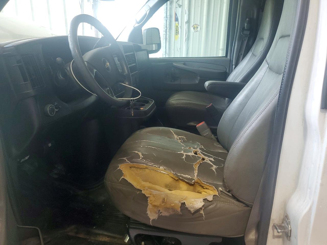 2012 Chevrolet Express G2500 White vin: 1GCWGFCA8C1131446