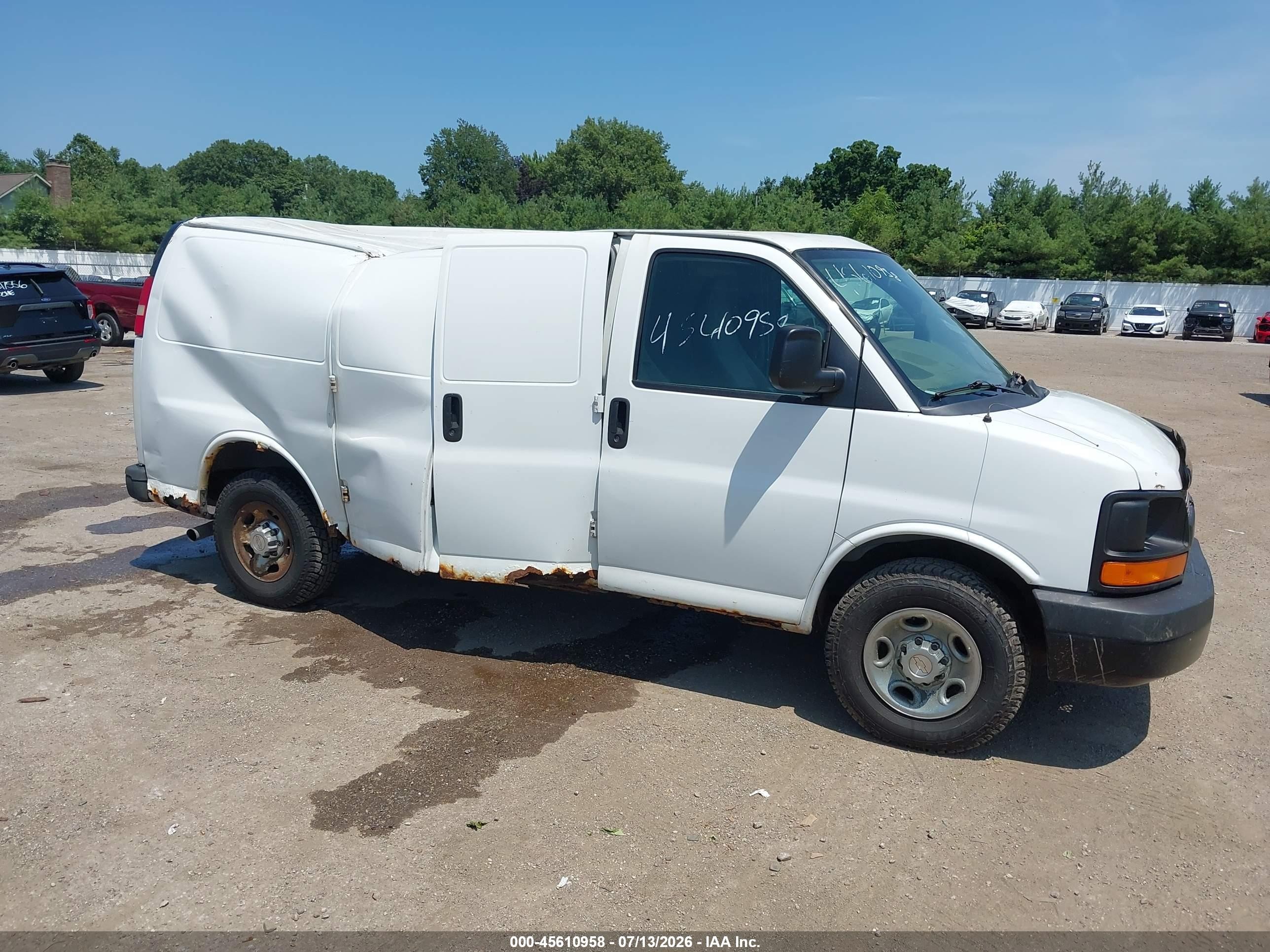 2012 Chevrolet Express 2500 Work Van White vin: 1GCWGFCA8C1163426