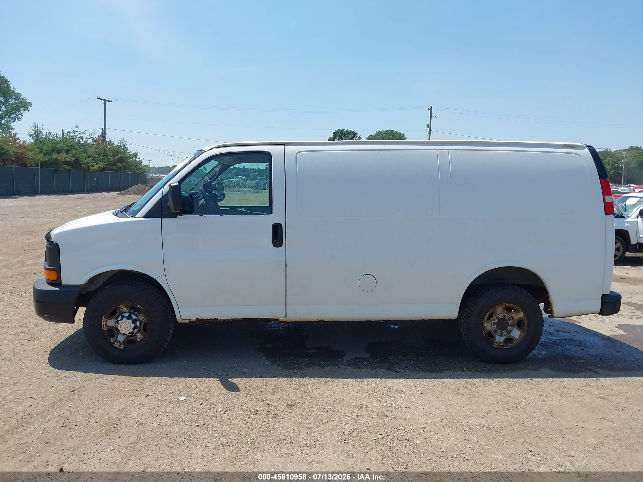 2012 Chevrolet Express 2500 Work Van White vin: 1GCWGFCA8C1163426
