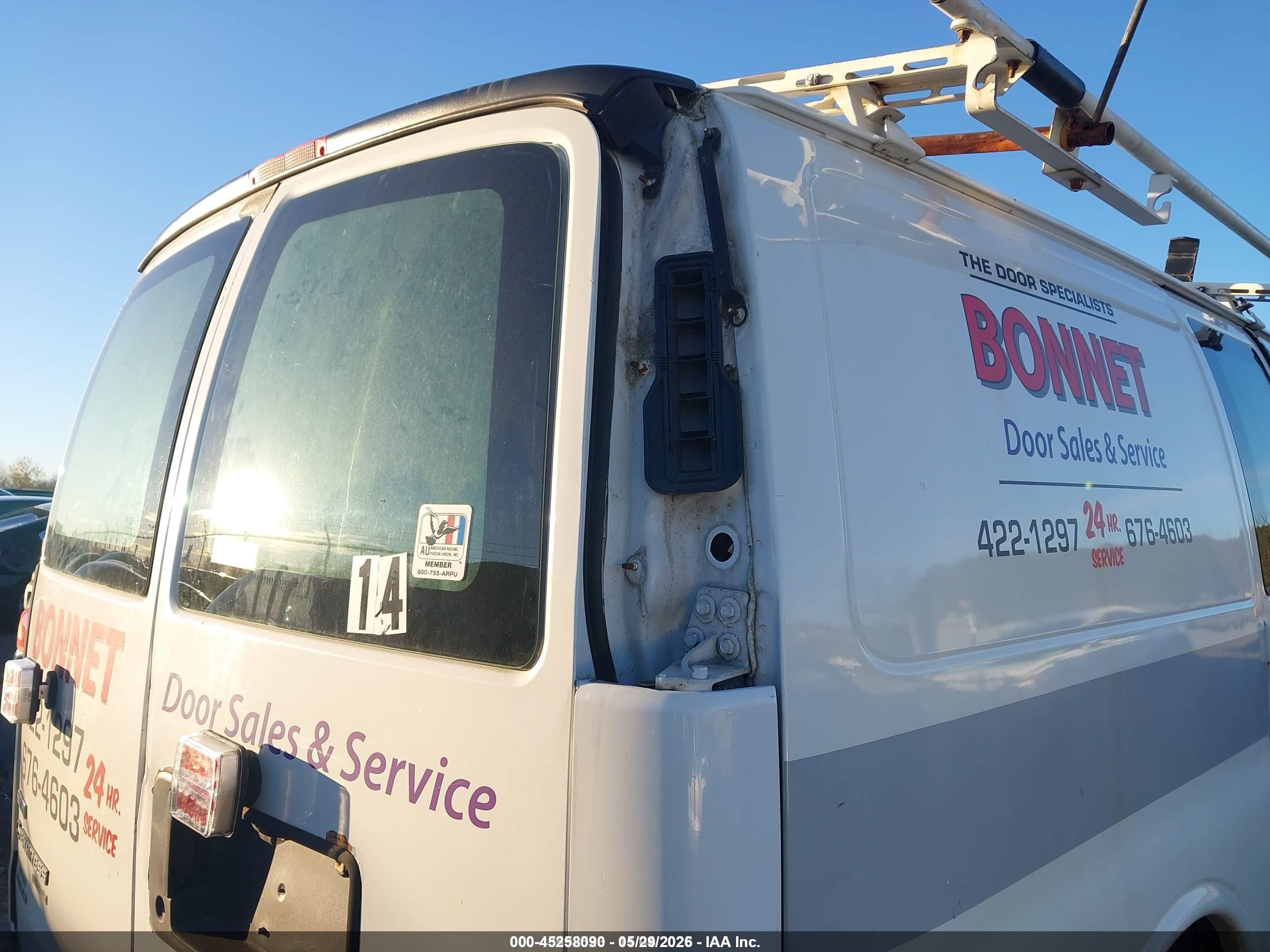2011 Chevrolet Express 2500 Work Van White vin: 1GCWGFCAXB1184518
