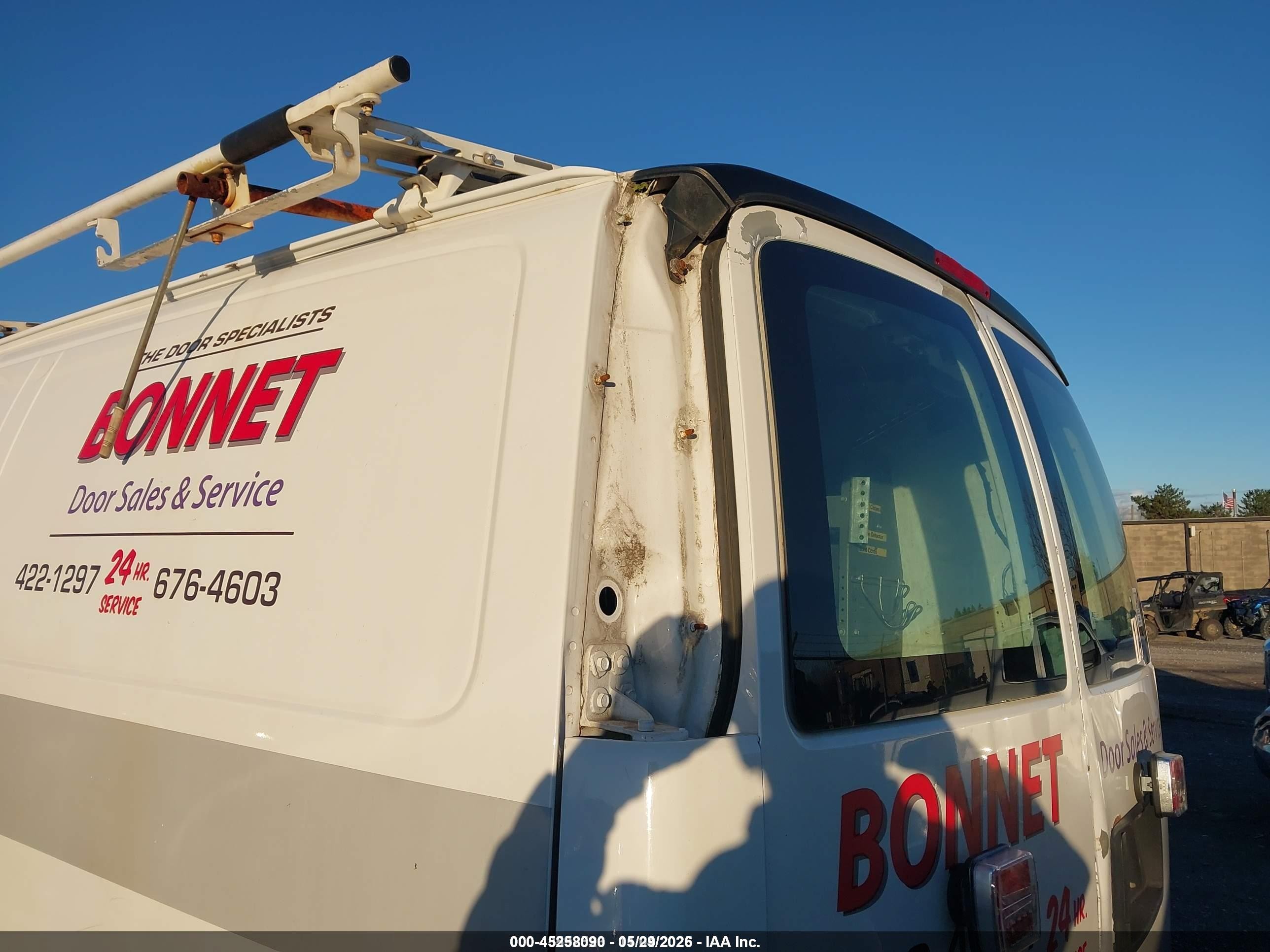 2011 Chevrolet Express 2500 Work Van White vin: 1GCWGFCAXB1184518