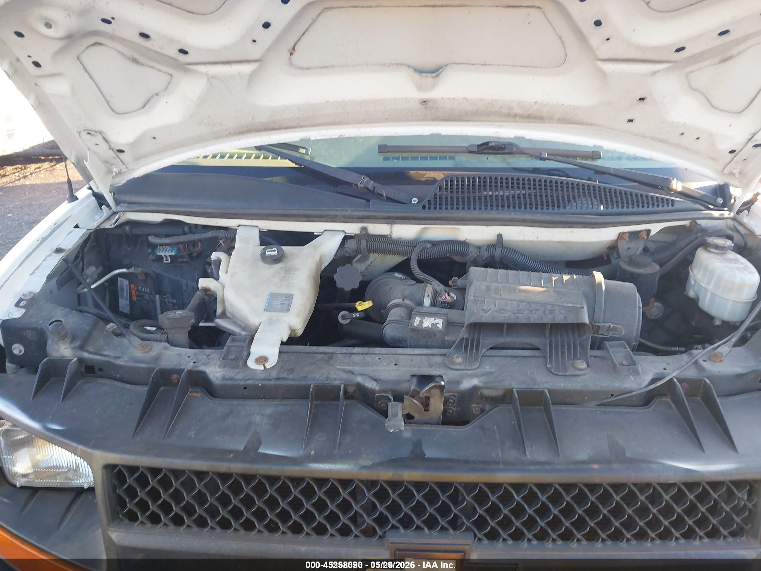 2011 Chevrolet Express 2500 Work Van White vin: 1GCWGFCAXB1184518