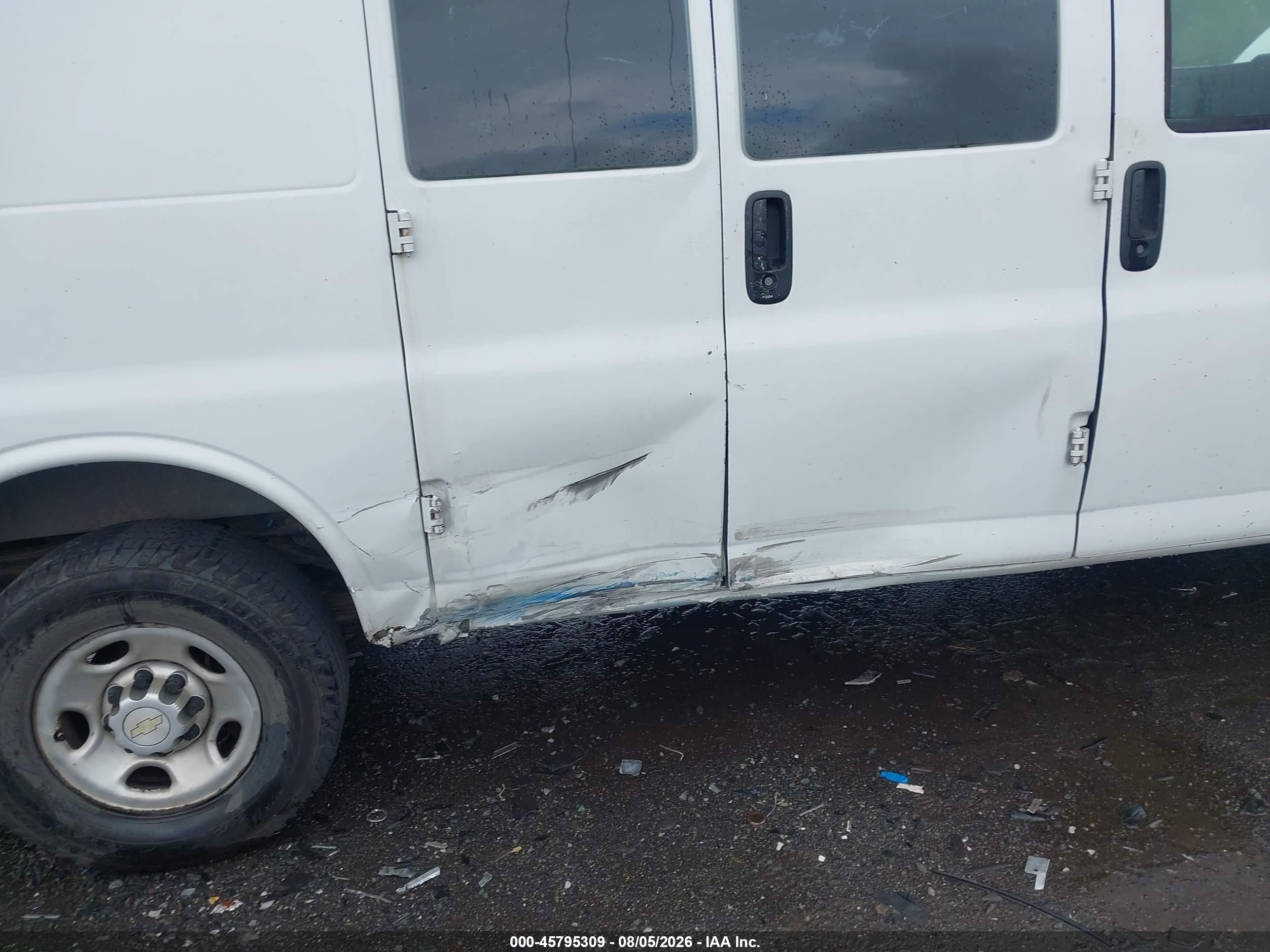 2012 Chevrolet Express 2500 Work Van White vin: 1GCWGFCAXC1118181