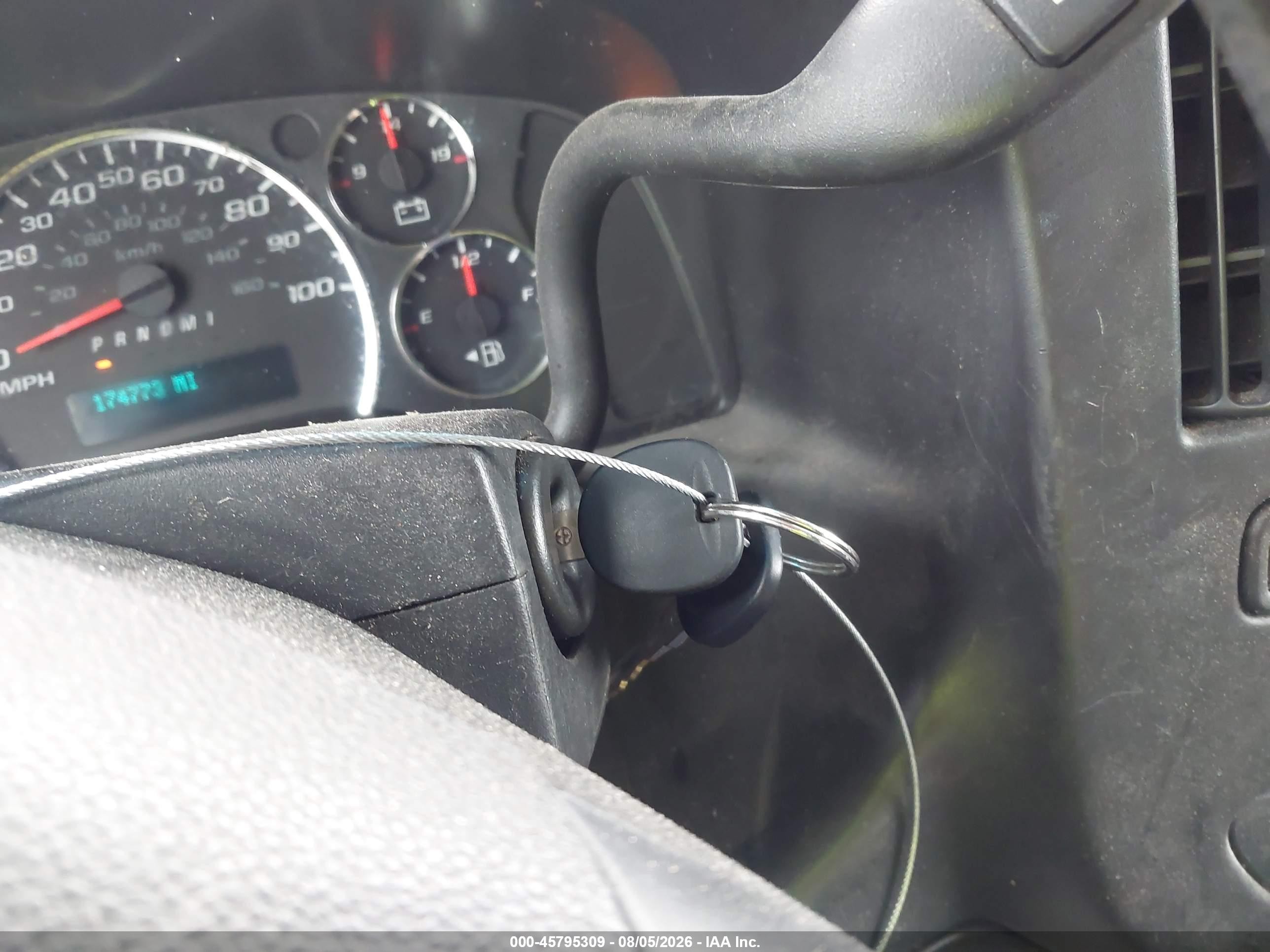 2012 Chevrolet Express 2500 Work Van White vin: 1GCWGFCAXC1118181