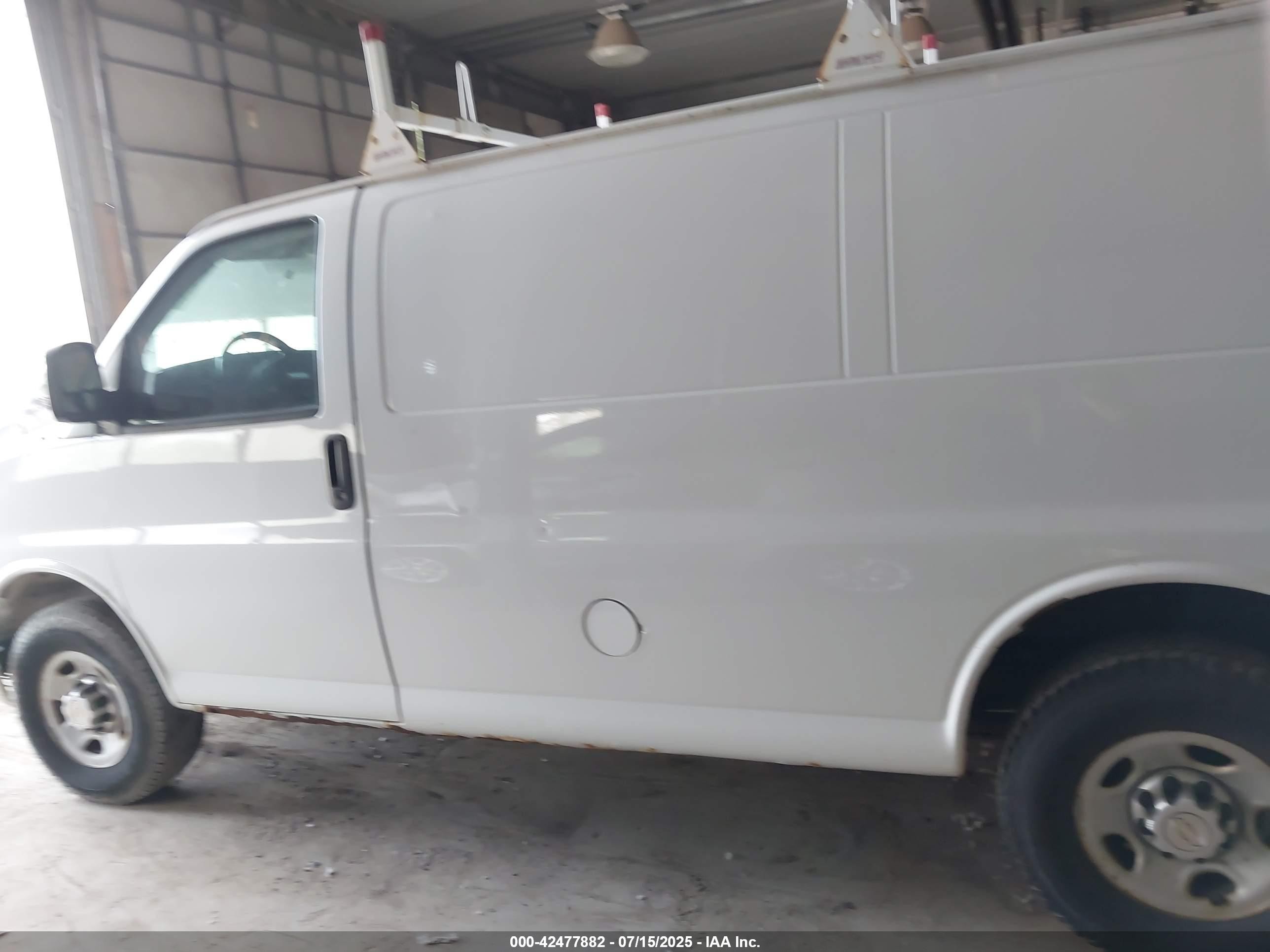 2012 Chevrolet Express 2500 Work Van White vin: 1GCWGFCAXC1180972