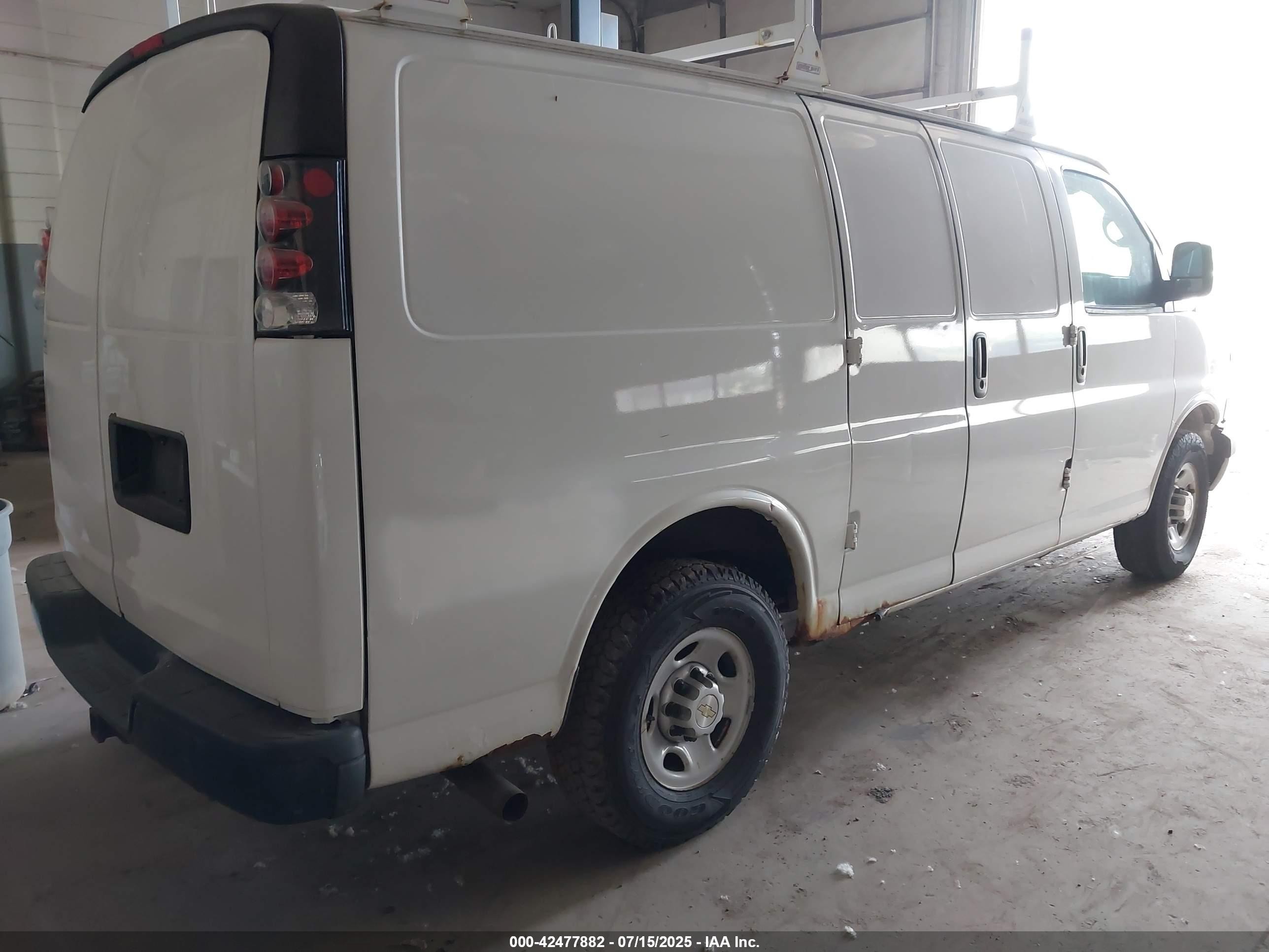 2012 Chevrolet Express 2500 Work Van White vin: 1GCWGFCAXC1180972
