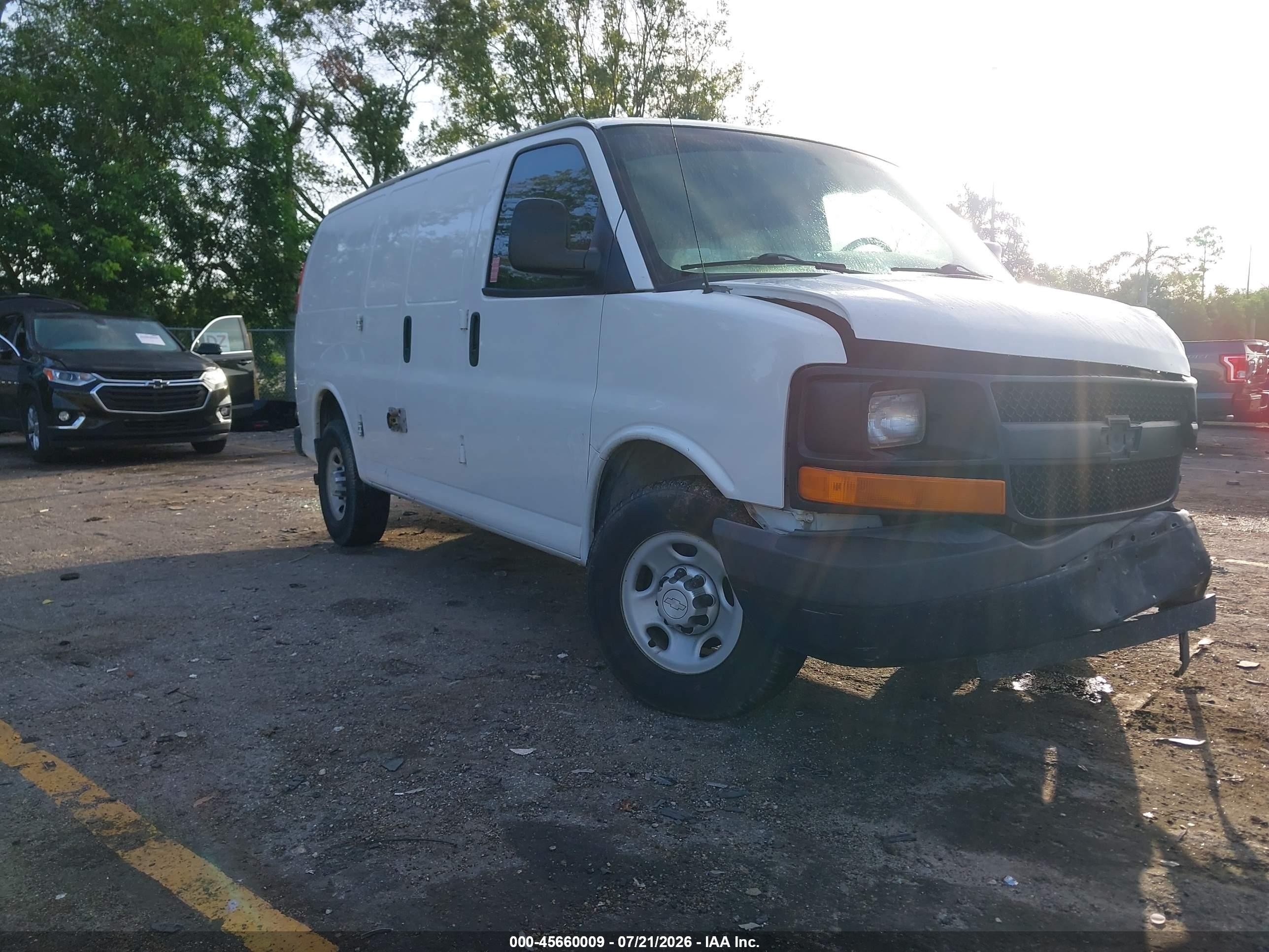 2014 Chevrolet Express 2500 Work Van White vin: 1GCWGFCAXE1169036