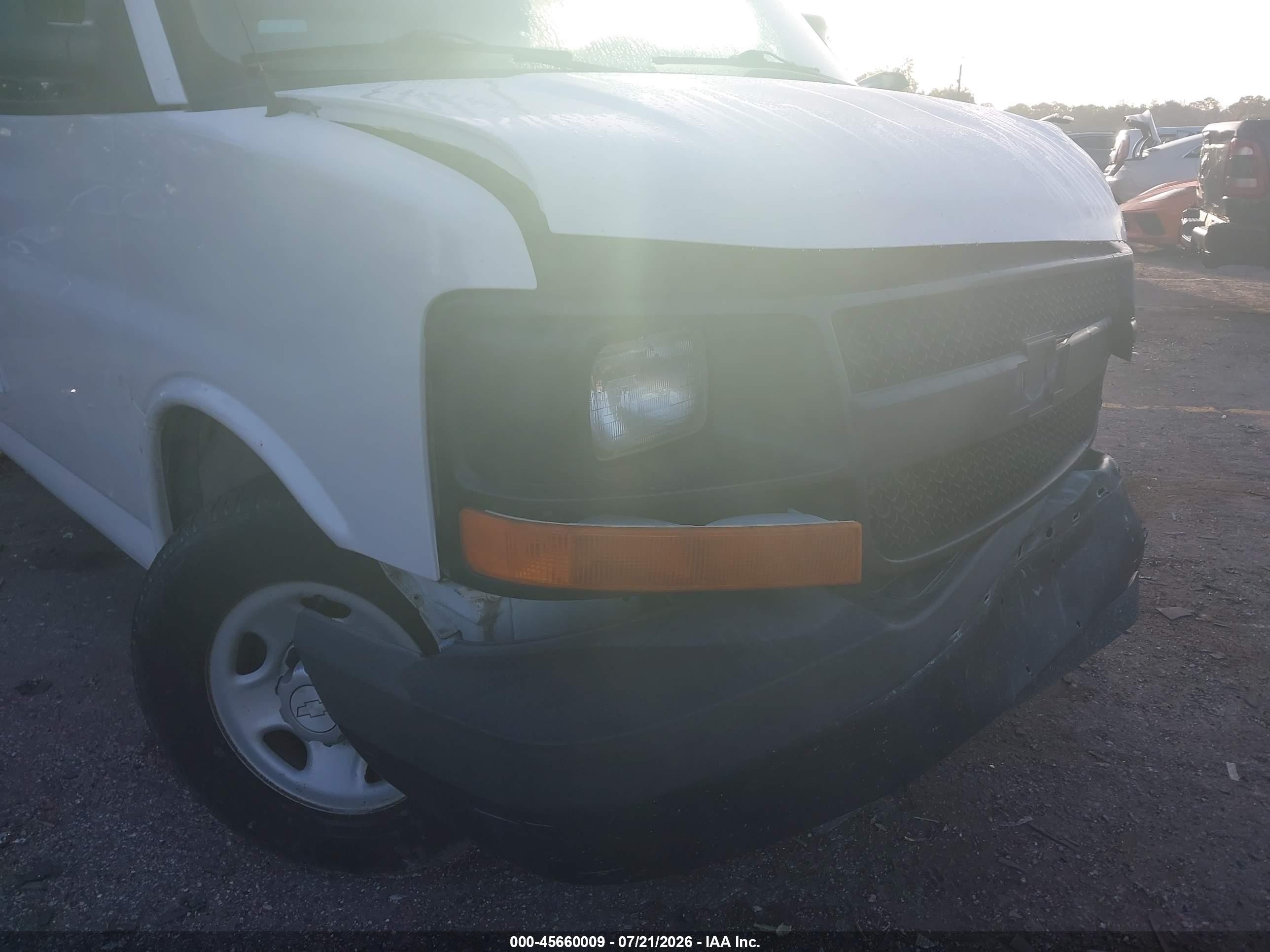 2014 Chevrolet Express 2500 Work Van White vin: 1GCWGFCAXE1169036