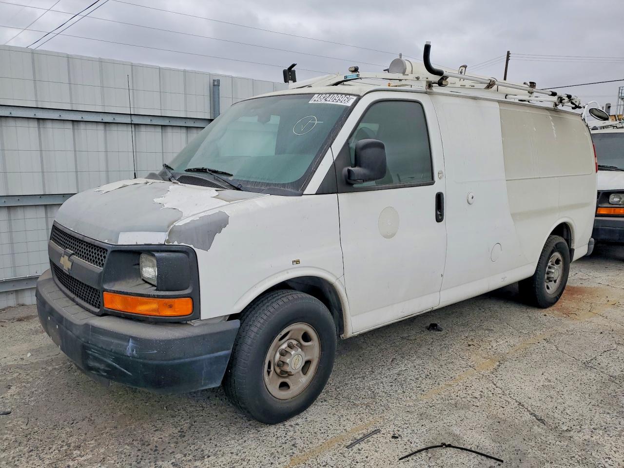 2012 Chevrolet Express 2500 White vin: 1GCWGFCB2C1124954