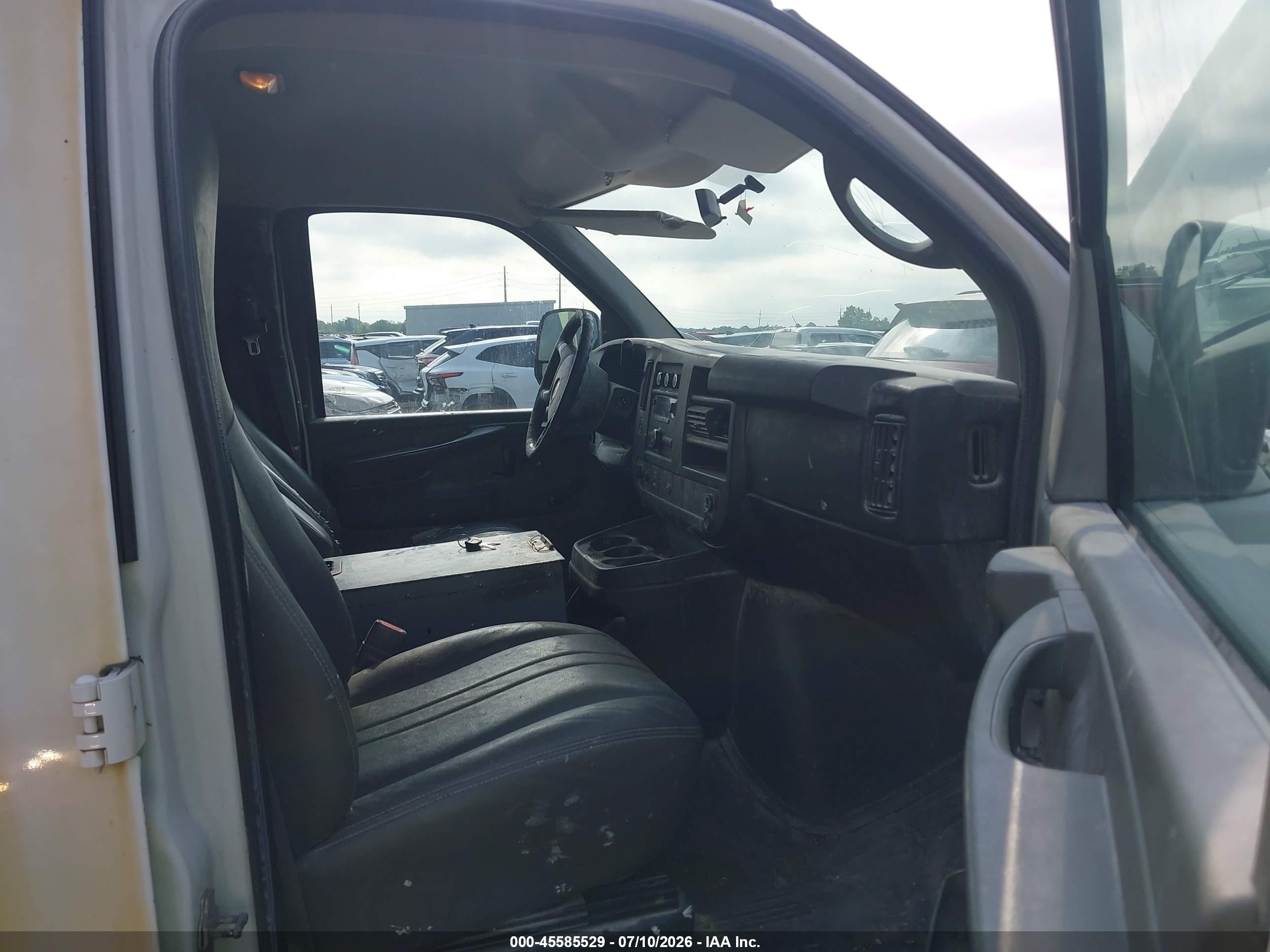 2012 Chevrolet Express 2500 Work Van Белый vin: 1GCWGFCB5C1121711