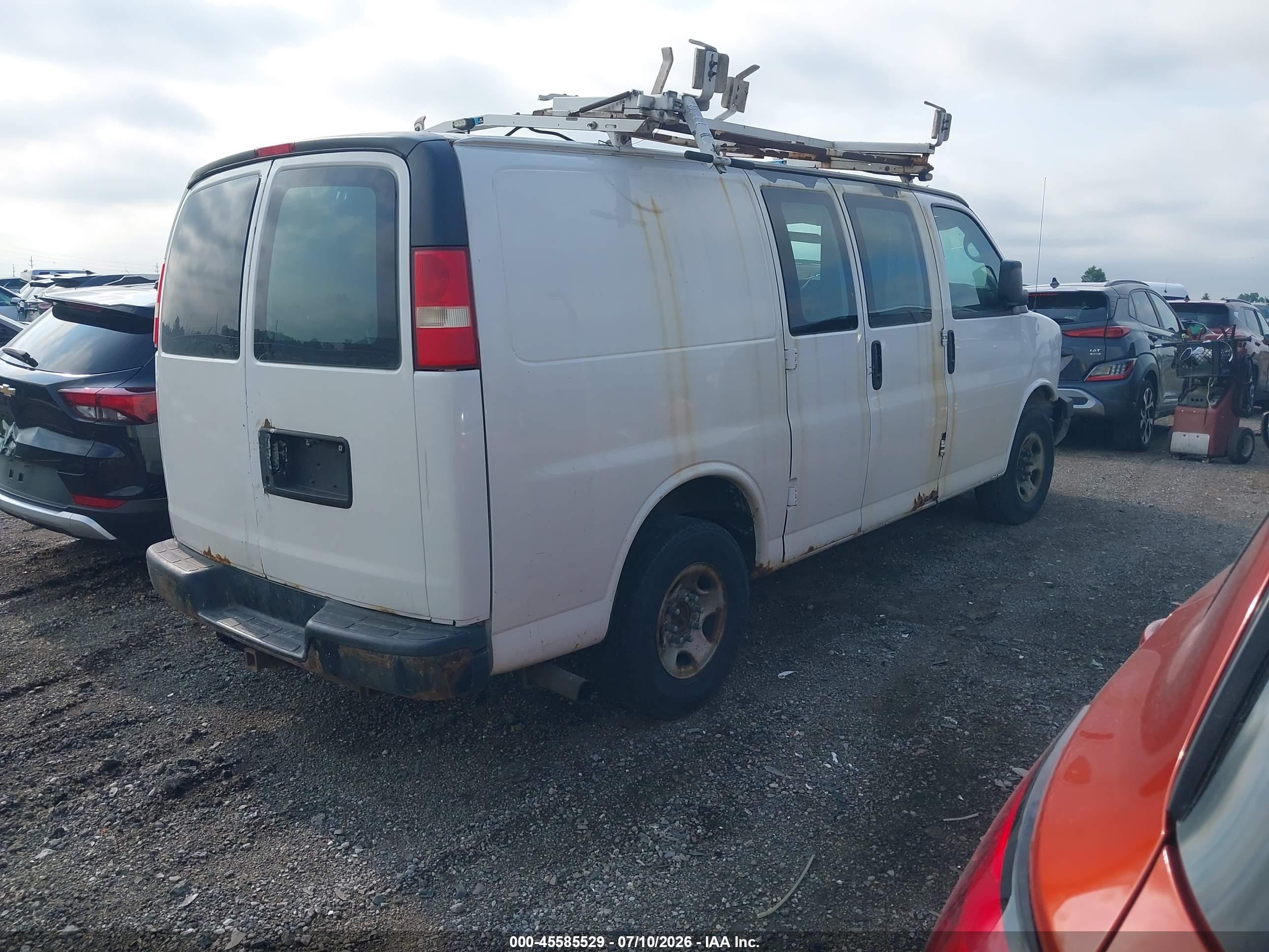 2012 Chevrolet Express 2500 Work Van Белый vin: 1GCWGFCB5C1121711