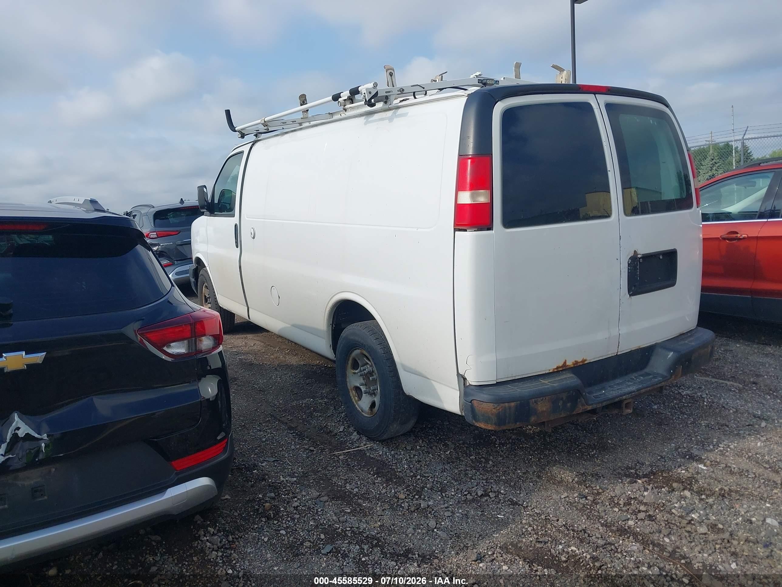2012 Chevrolet Express 2500 Work Van Белый vin: 1GCWGFCB5C1121711