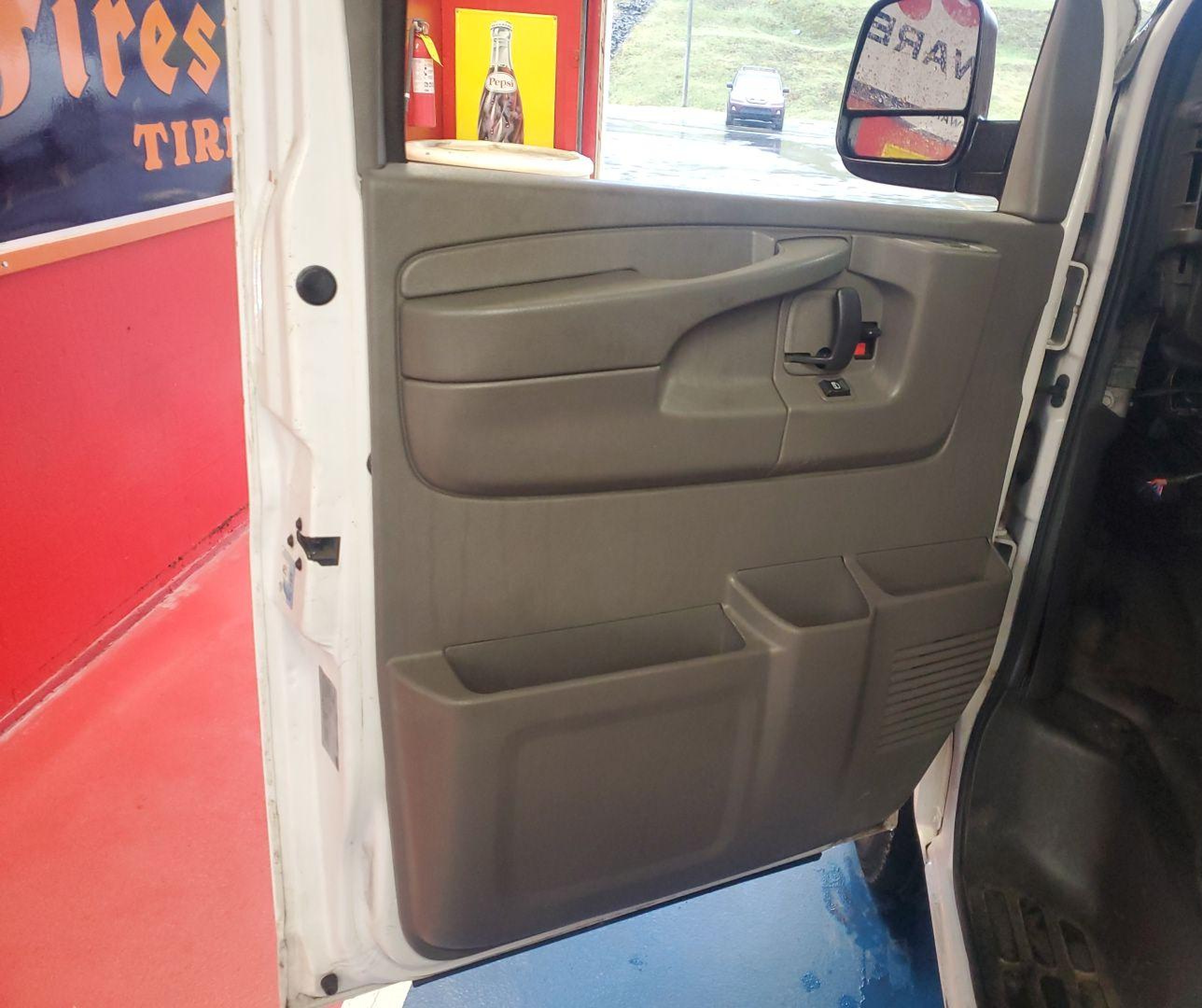 2015 Chevrolet Express 2500 Work Van vin: 1GCWGFCF1F1158598