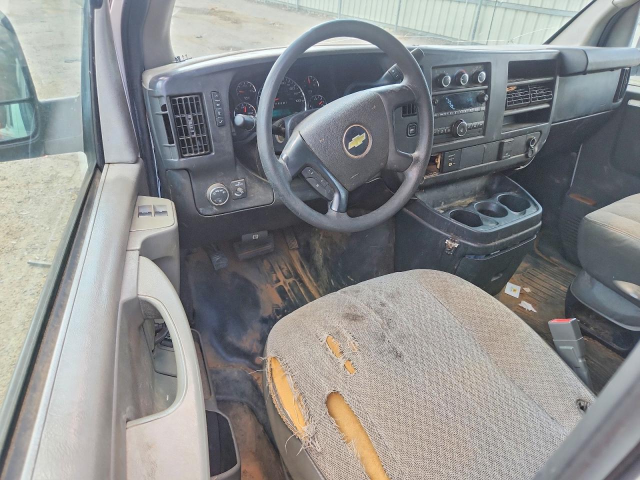 2015 Chevrolet Express G2500 White vin: 1GCWGFCF2F1116280