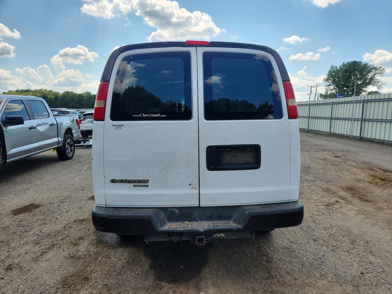2015 Chevrolet Express G2500 White vin: 1GCWGFCF2F1116280