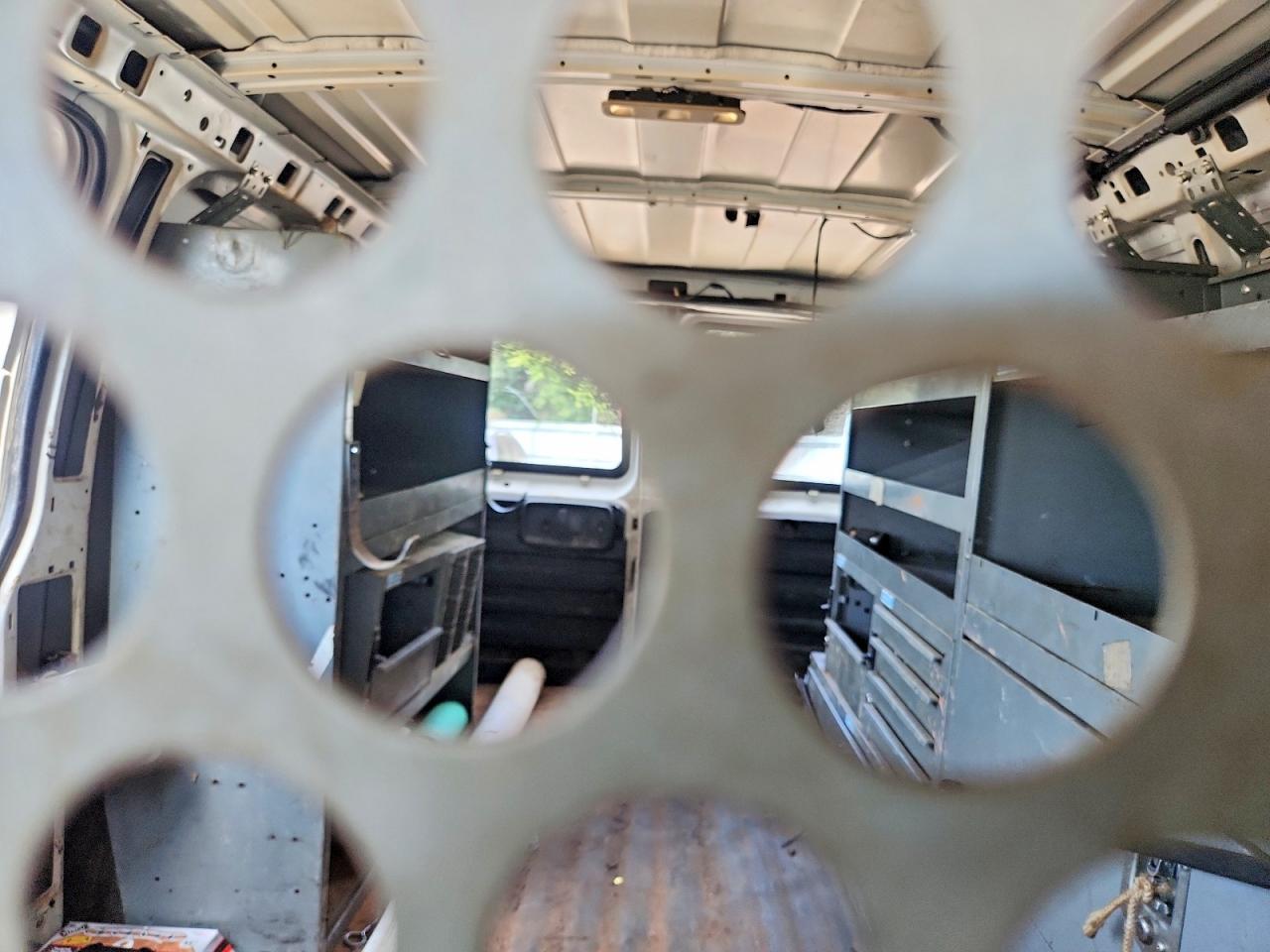 2015 Chevrolet Express G2500 White vin: 1GCWGFCF2F1116280