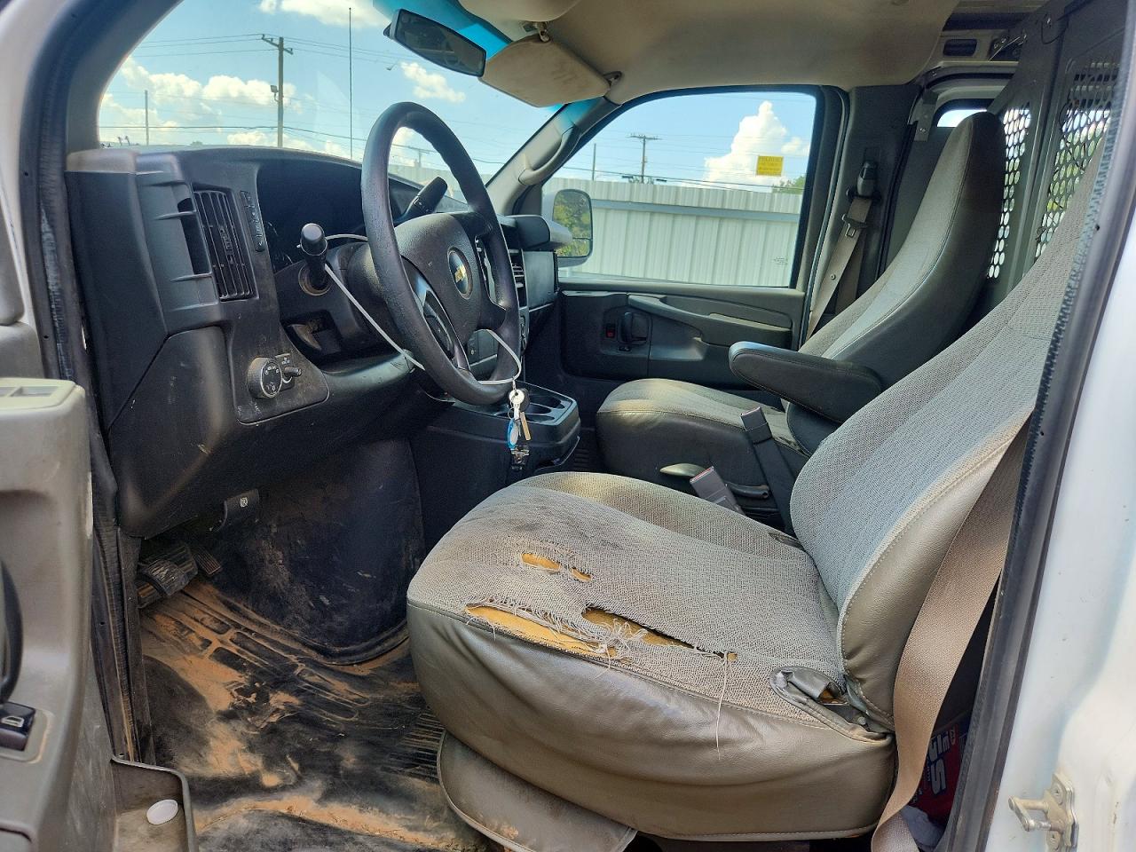 2015 Chevrolet Express G2500 White vin: 1GCWGFCF2F1116280