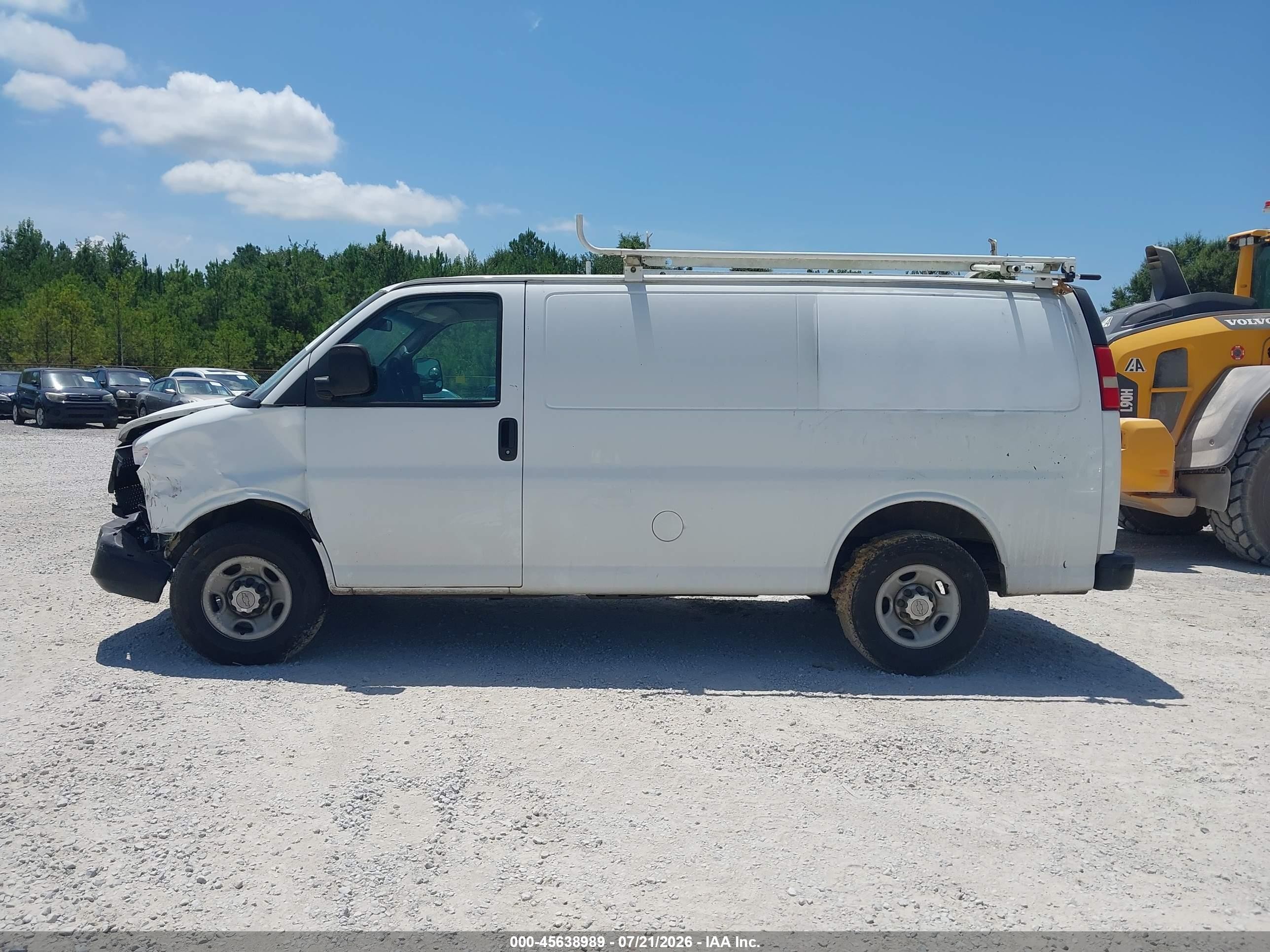 2015 Chevrolet Express 2500 Work Van White vin: 1GCWGFCF2F1157430