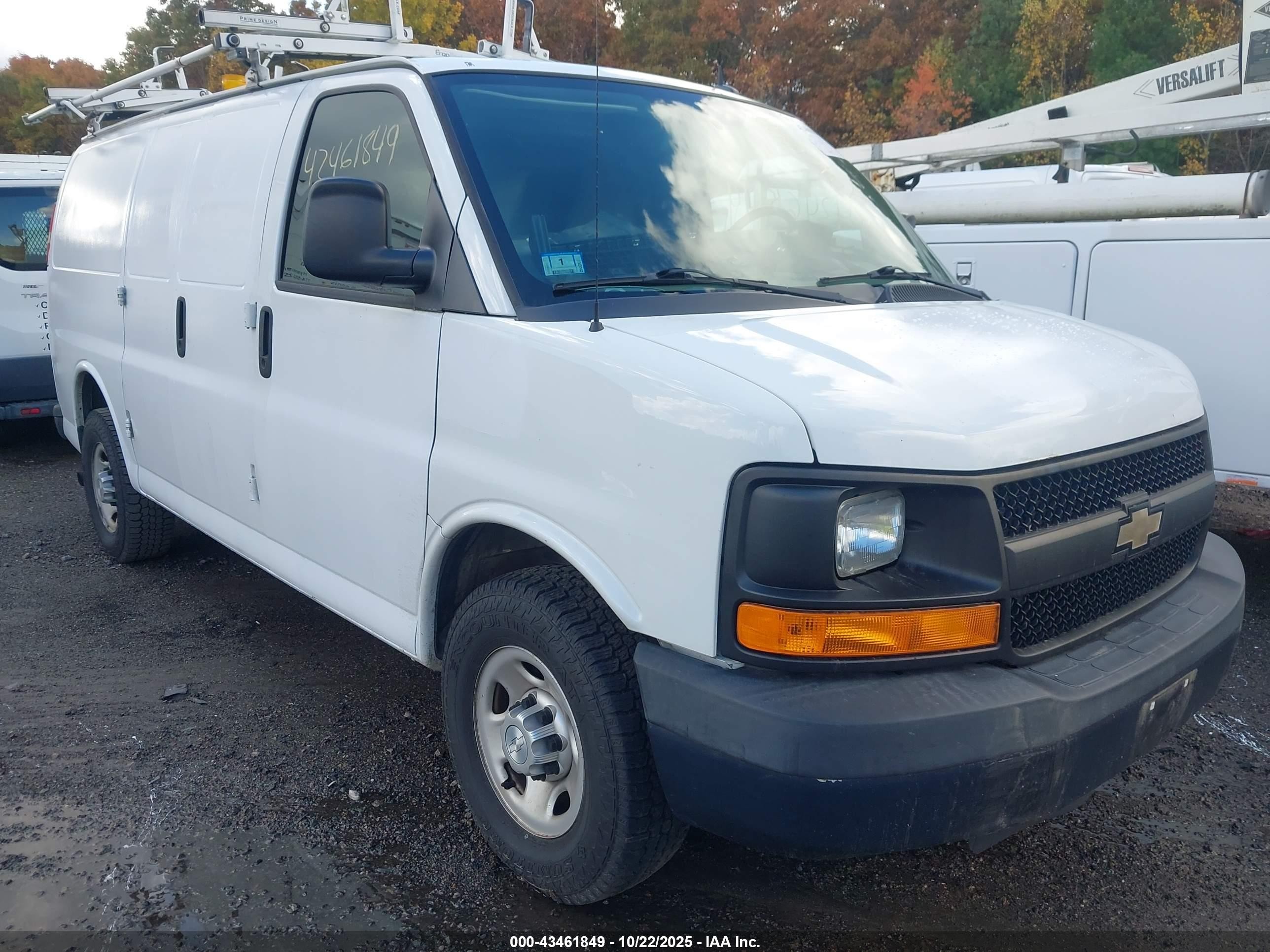2015 Chevrolet Express 2500 Work Van White vin: 1GCWGFCF5F1168437