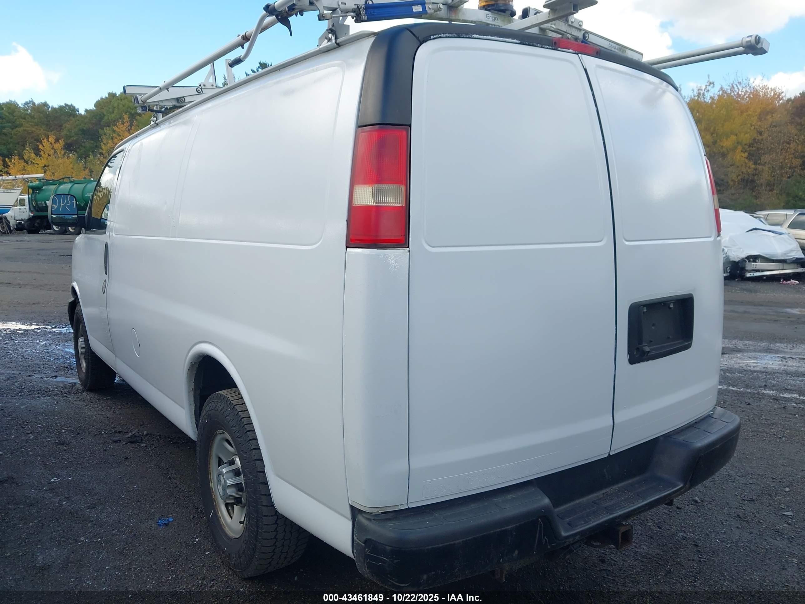 2015 Chevrolet Express 2500 Work Van White vin: 1GCWGFCF5F1168437