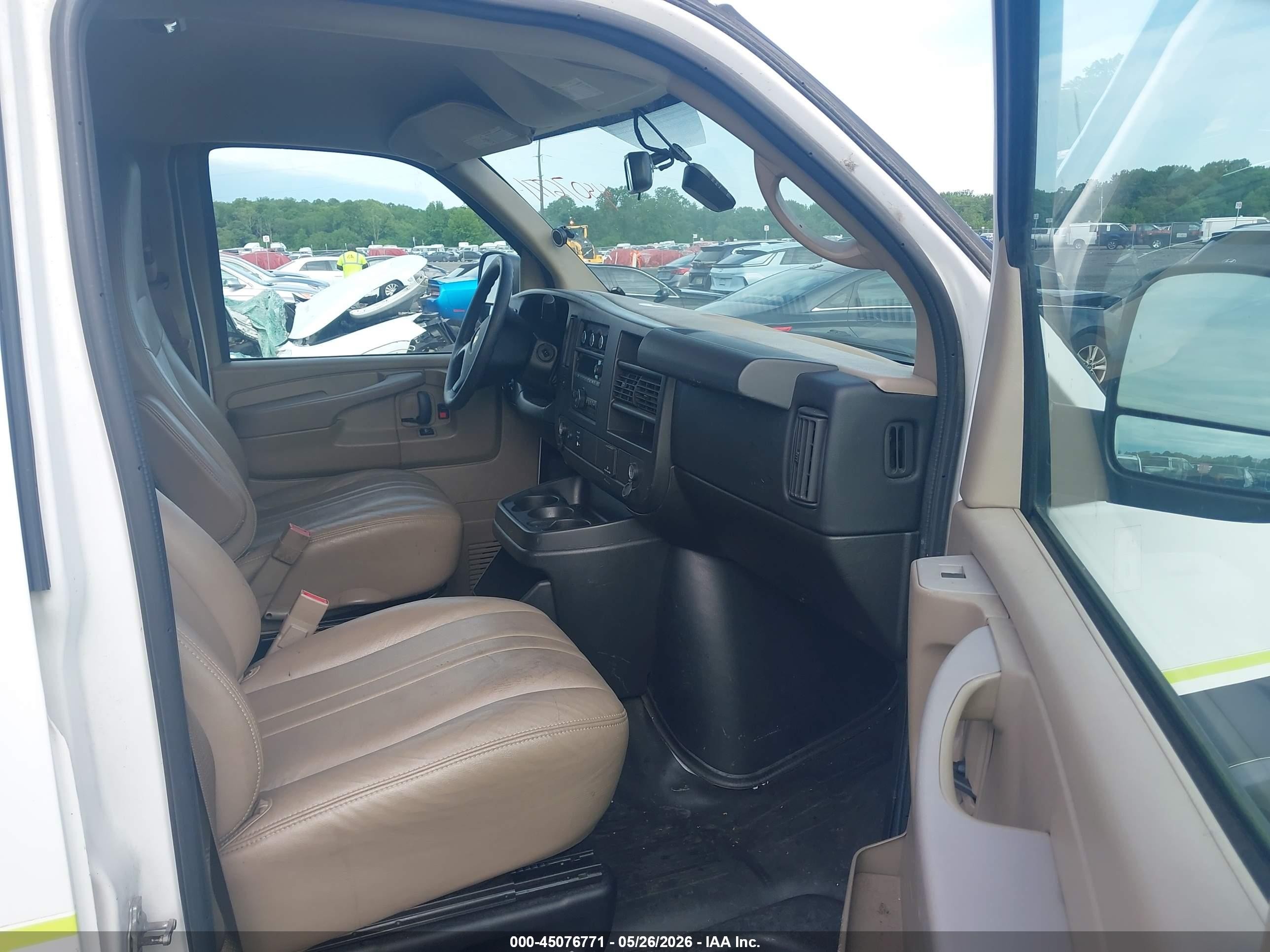 2015 Chevrolet Express 2500 Work Van White vin: 1GCWGFCF5F1185836