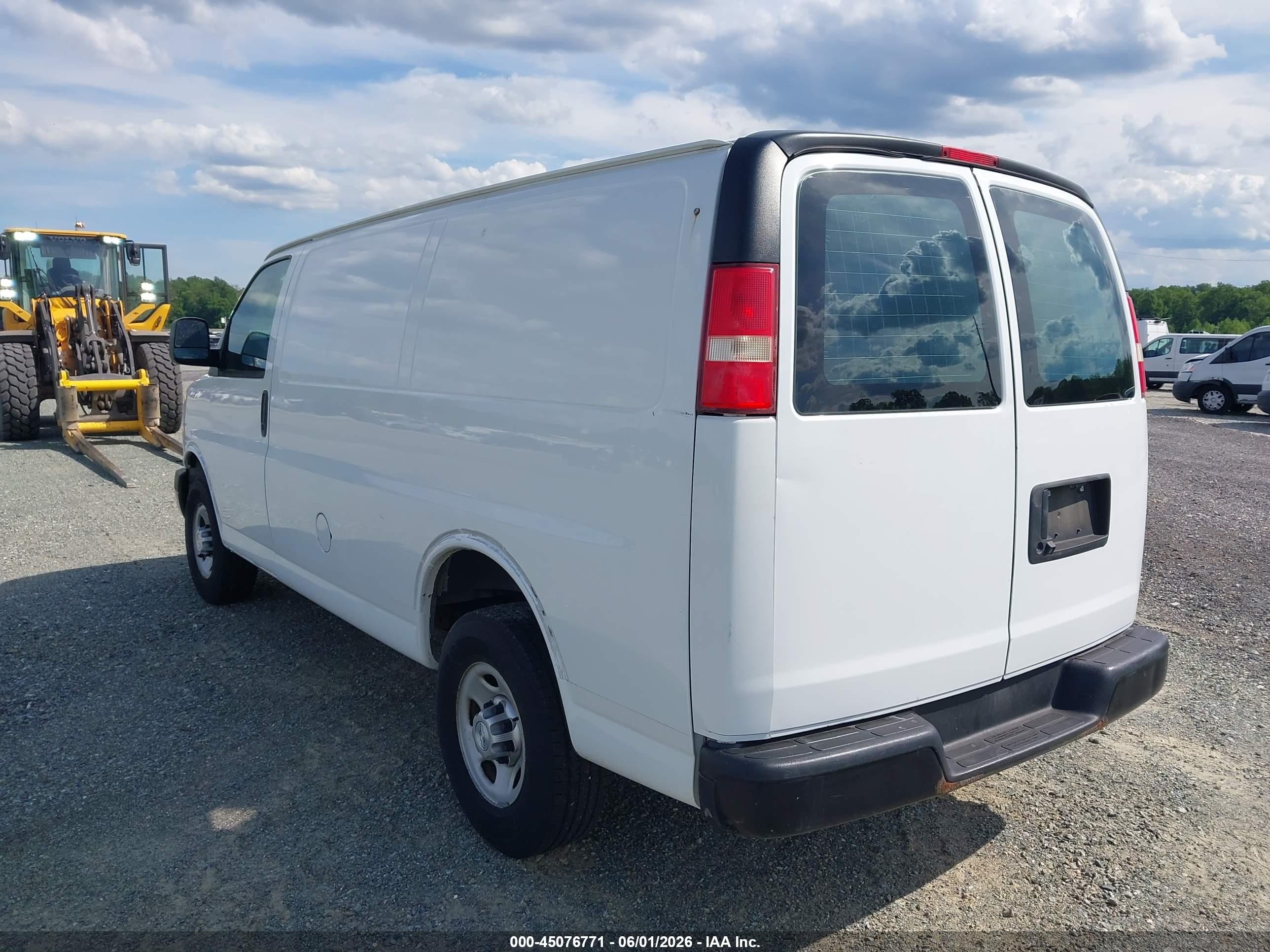 2015 Chevrolet Express 2500 Work Van White vin: 1GCWGFCF5F1185836