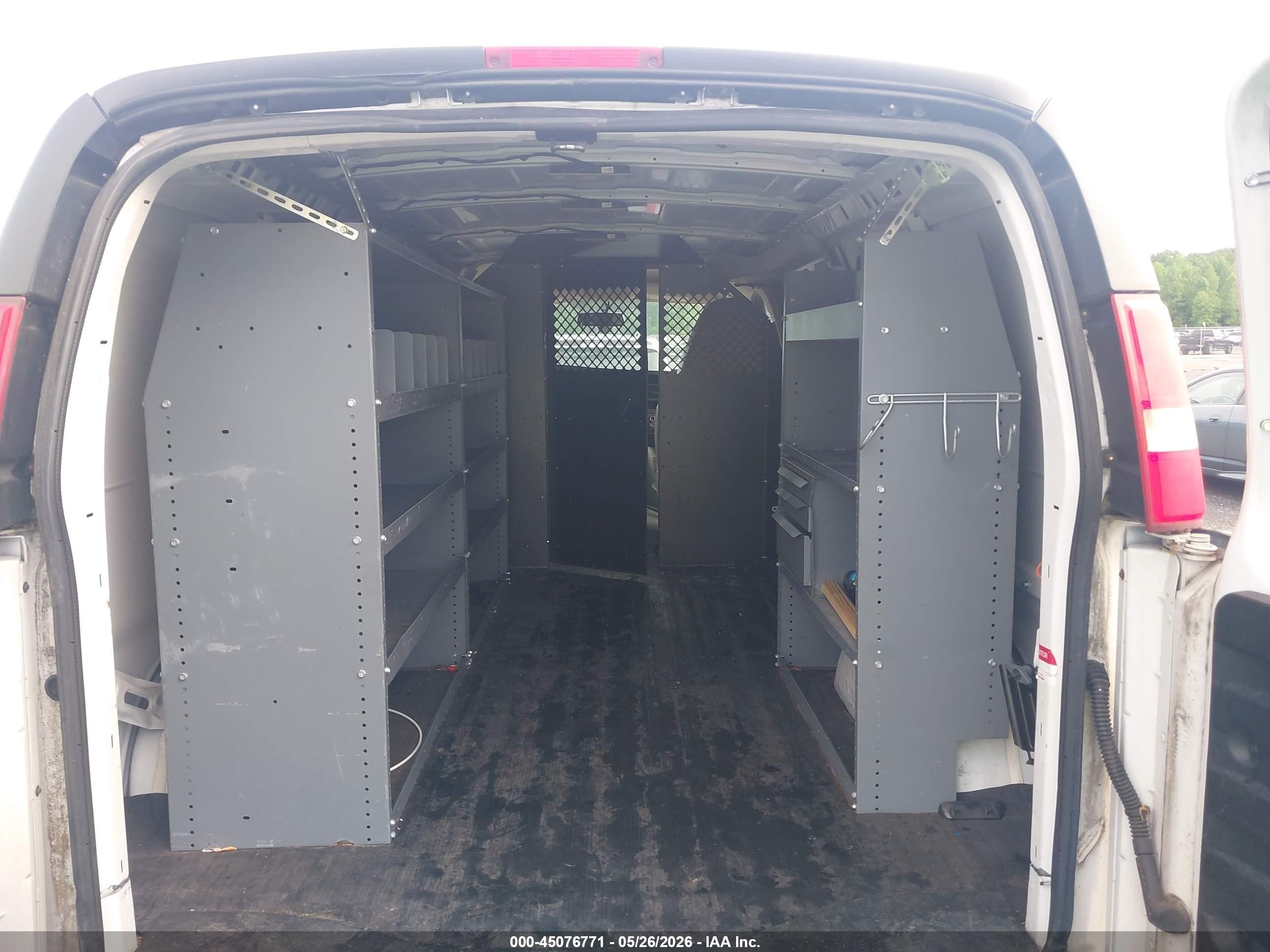 2015 Chevrolet Express 2500 Work Van White vin: 1GCWGFCF5F1185836