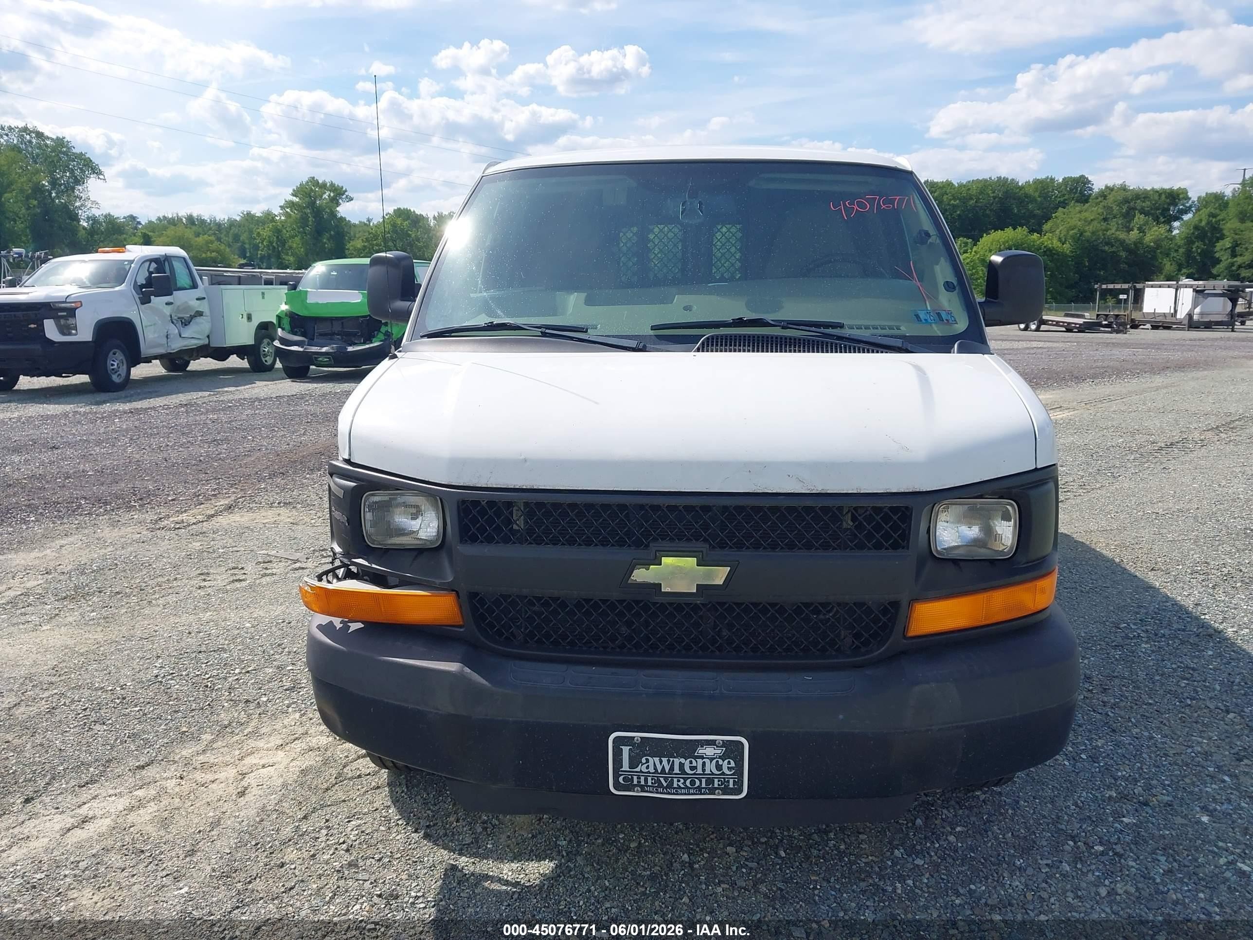 2015 Chevrolet Express 2500 Work Van White vin: 1GCWGFCF5F1185836