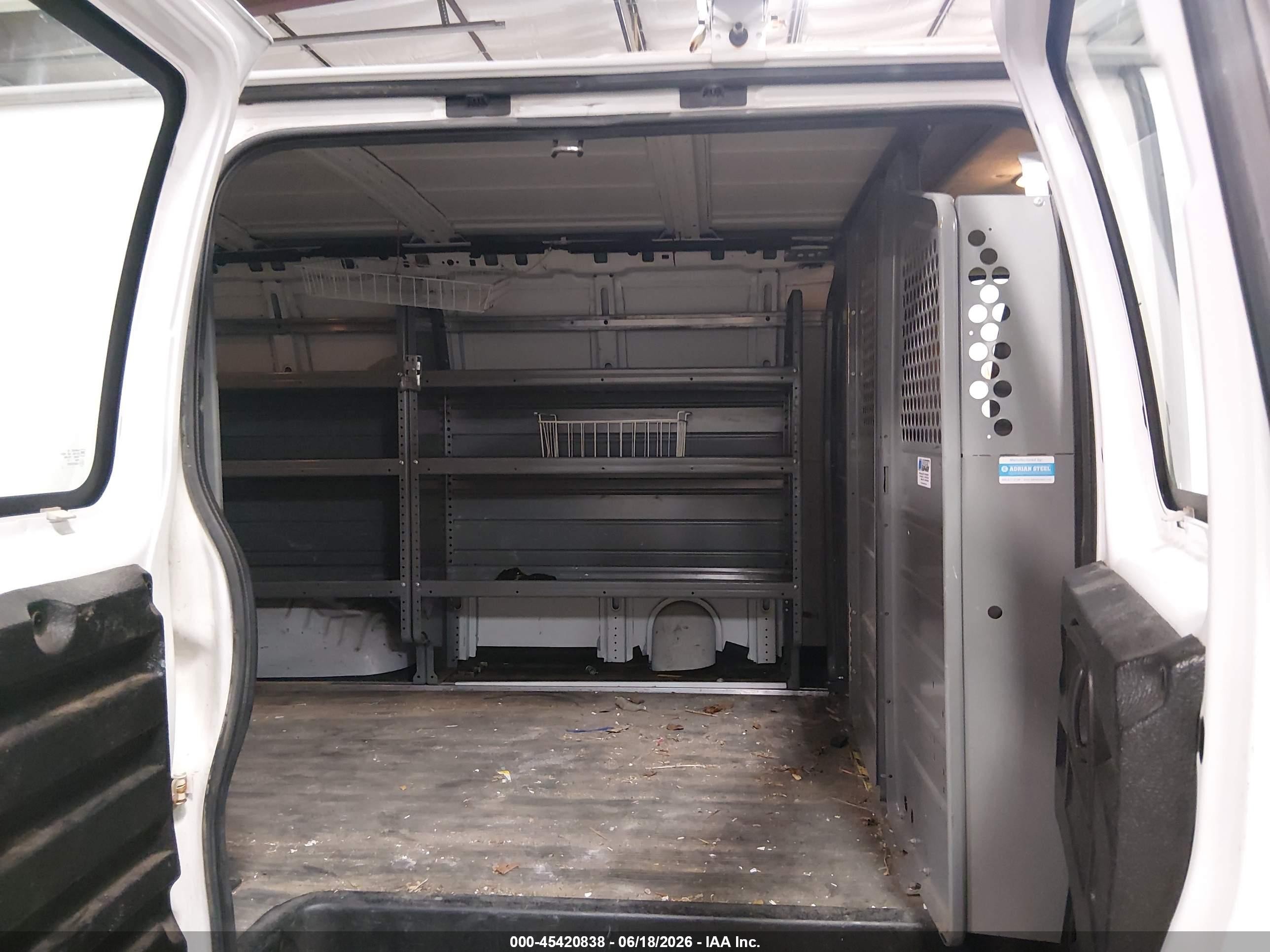 2014 Chevrolet Express 2500 Work Van White vin: 1GCWGFCG7E1108778