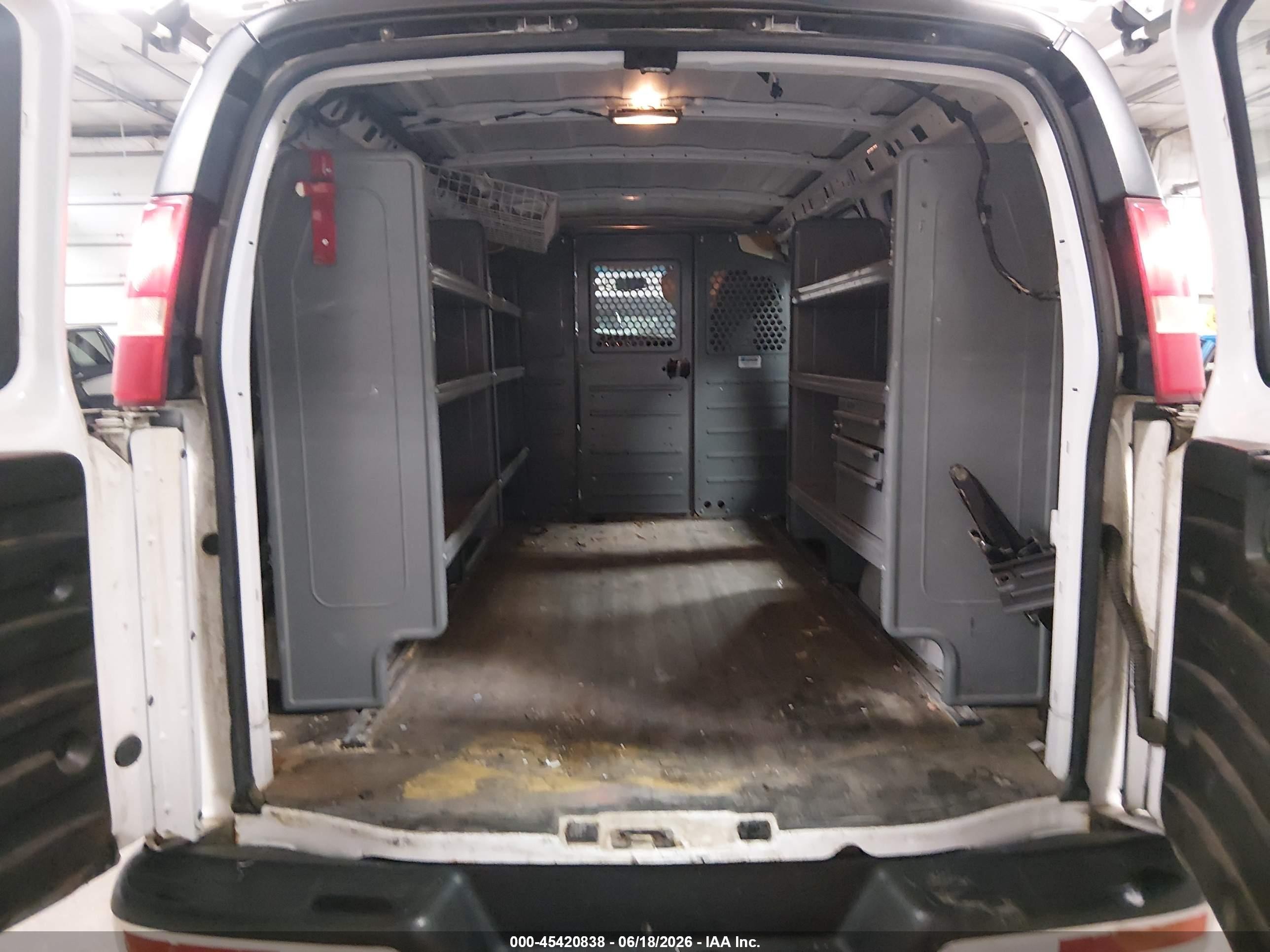 2014 Chevrolet Express 2500 Work Van White vin: 1GCWGFCG7E1108778