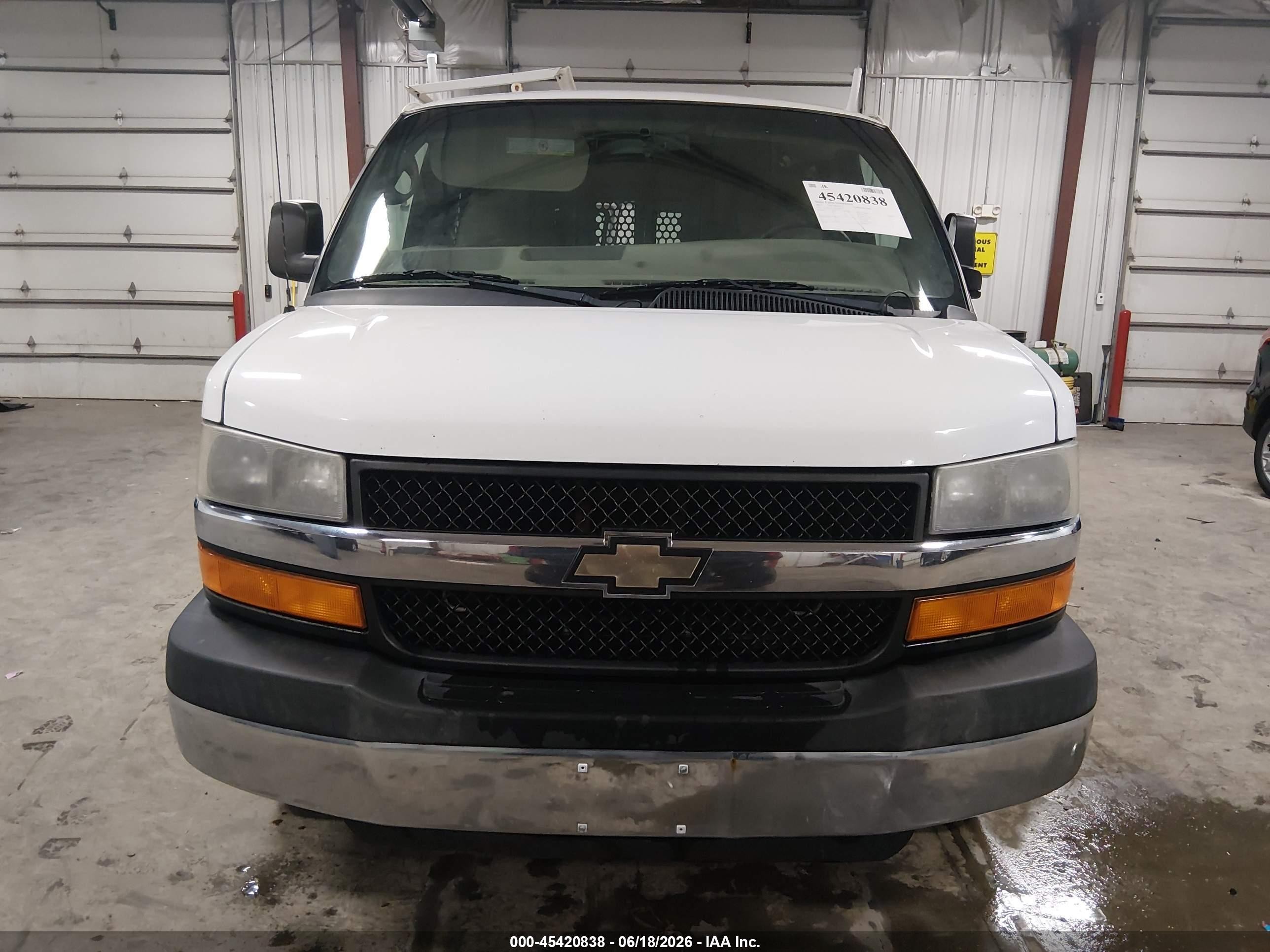 2014 Chevrolet Express 2500 Work Van White vin: 1GCWGFCG7E1108778