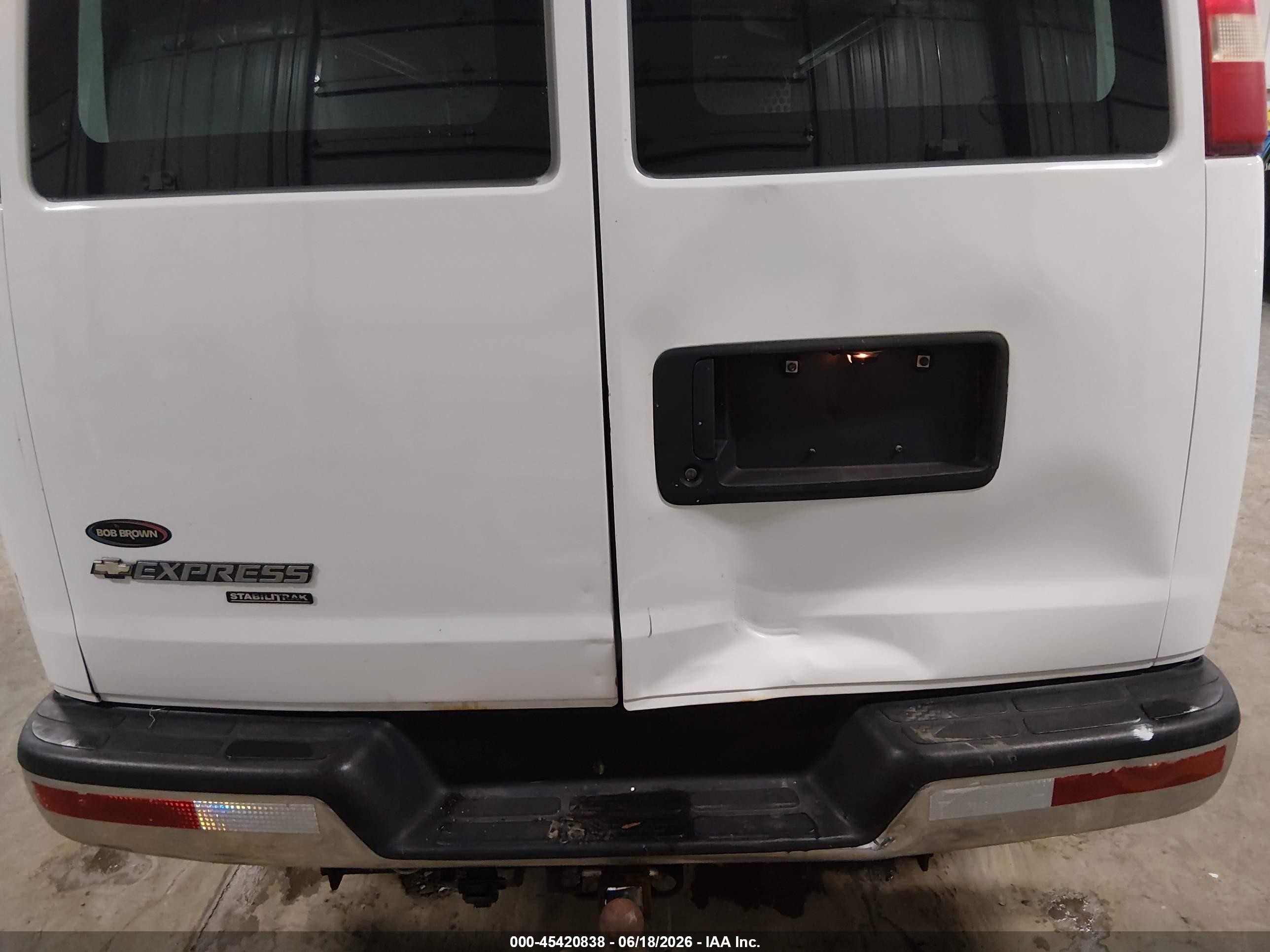 2014 Chevrolet Express 2500 Work Van White vin: 1GCWGFCG7E1108778
