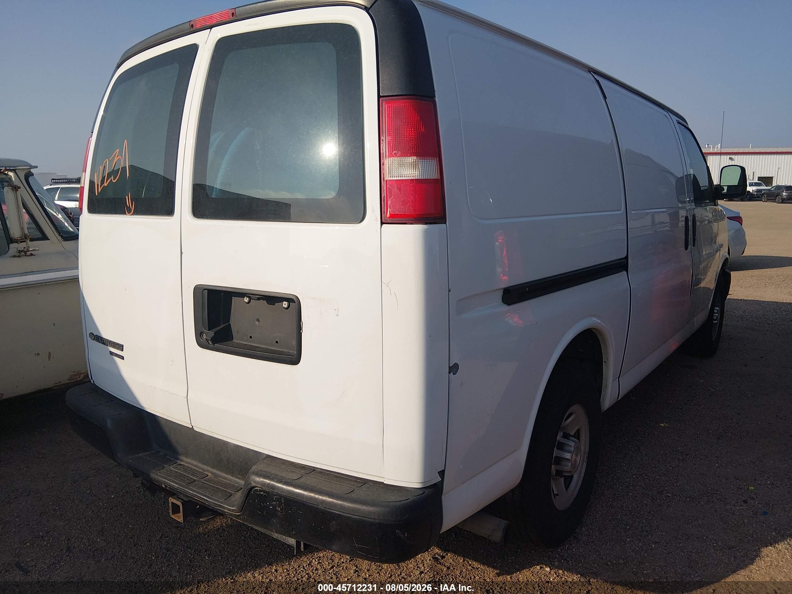 2015 Chevrolet Express 2500 Work Van White vin: 1GCWGFCG9F1226509