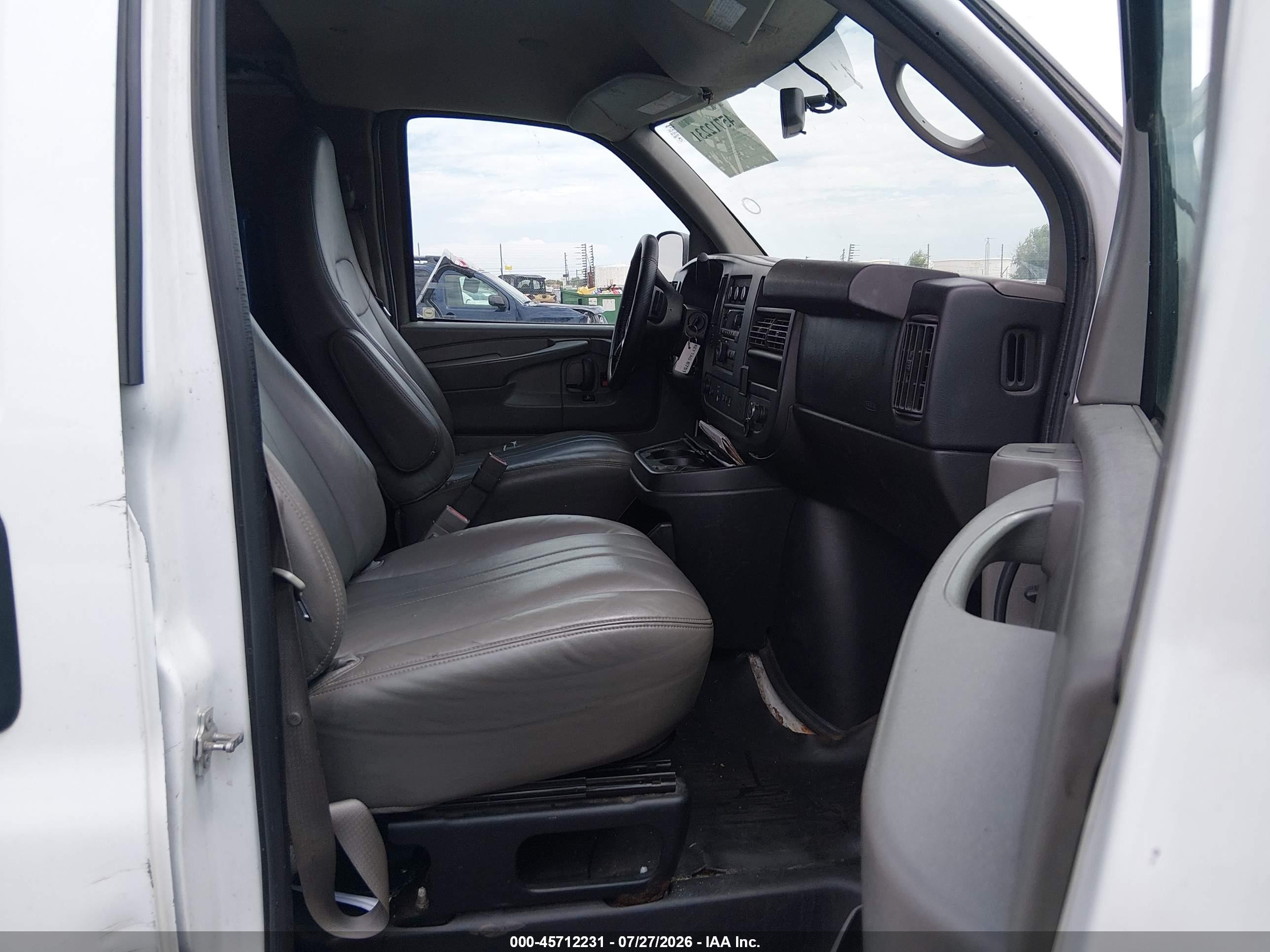 2015 Chevrolet Express 2500 Work Van White vin: 1GCWGFCG9F1226509