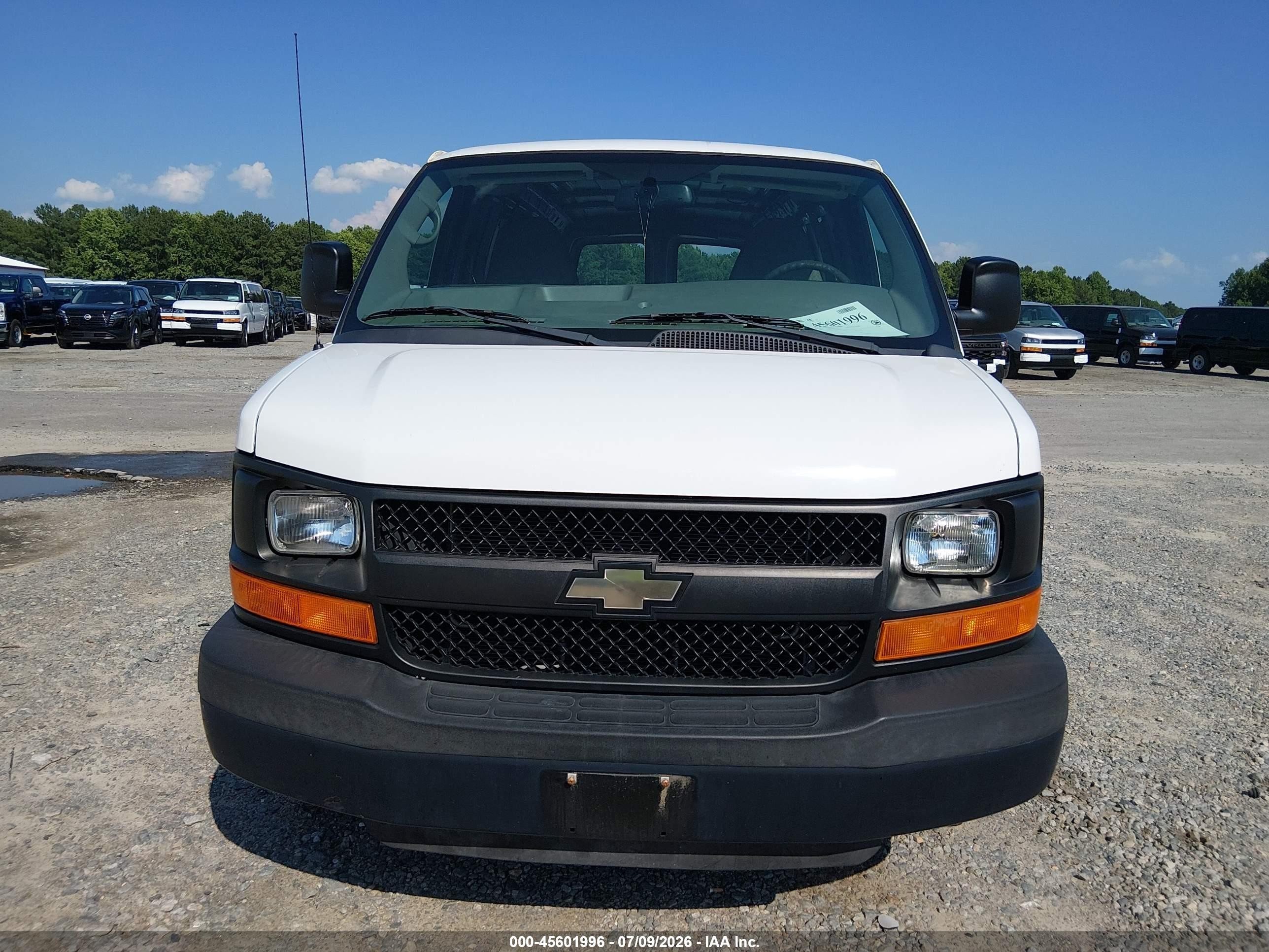 2015 Chevrolet Express 2500 Work Van White vin: 1GCWGFCGXF1242959