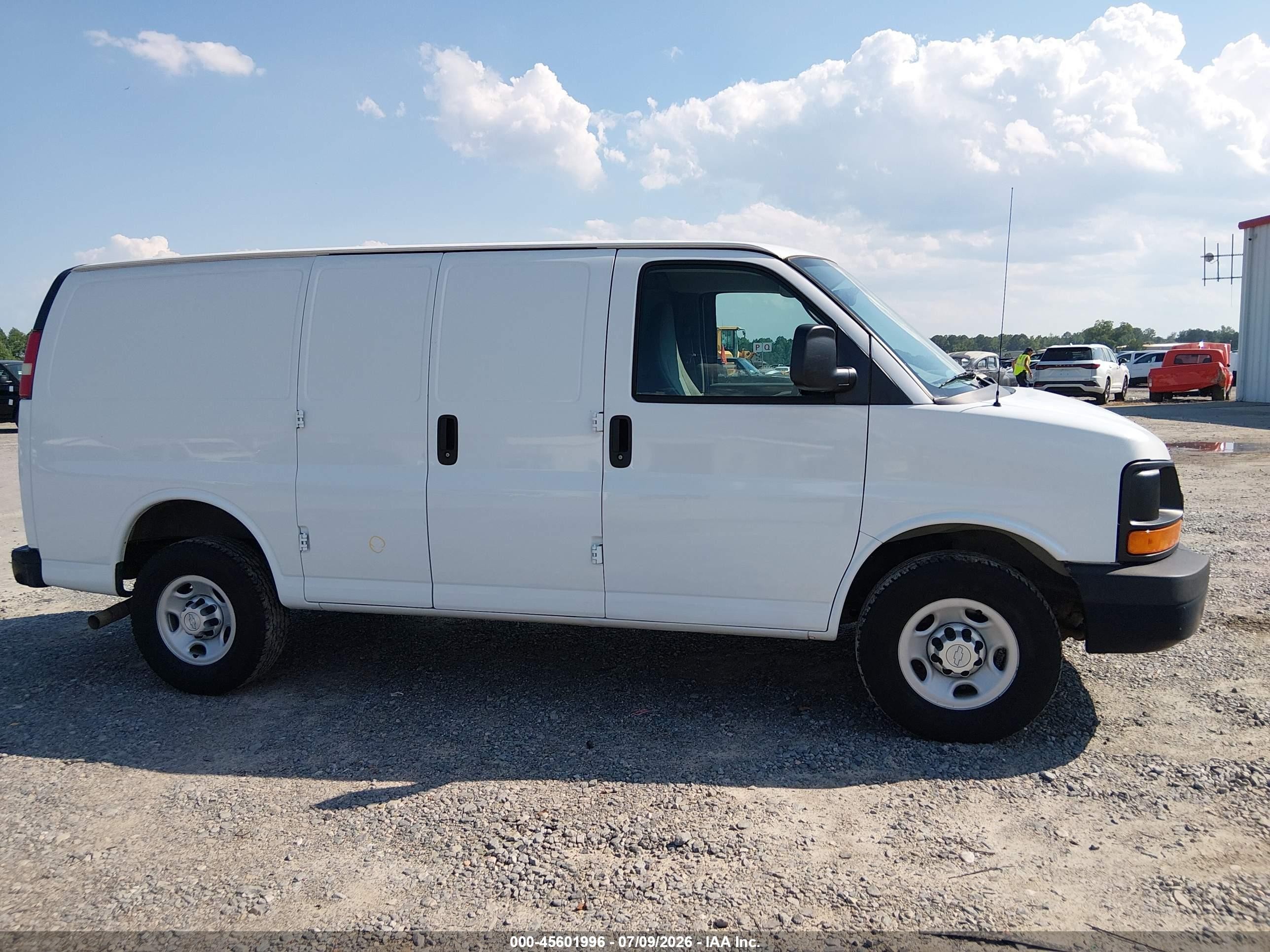 2015 Chevrolet Express 2500 Work Van White vin: 1GCWGFCGXF1242959